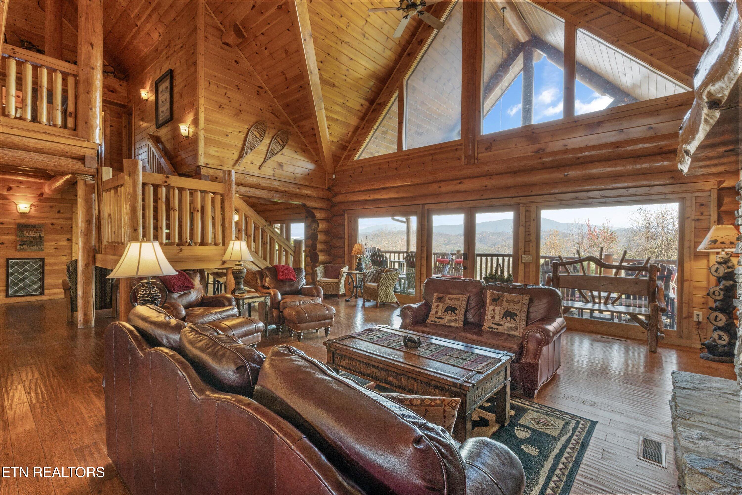 2436 Smoky Vista Way Sevierville TN 37862