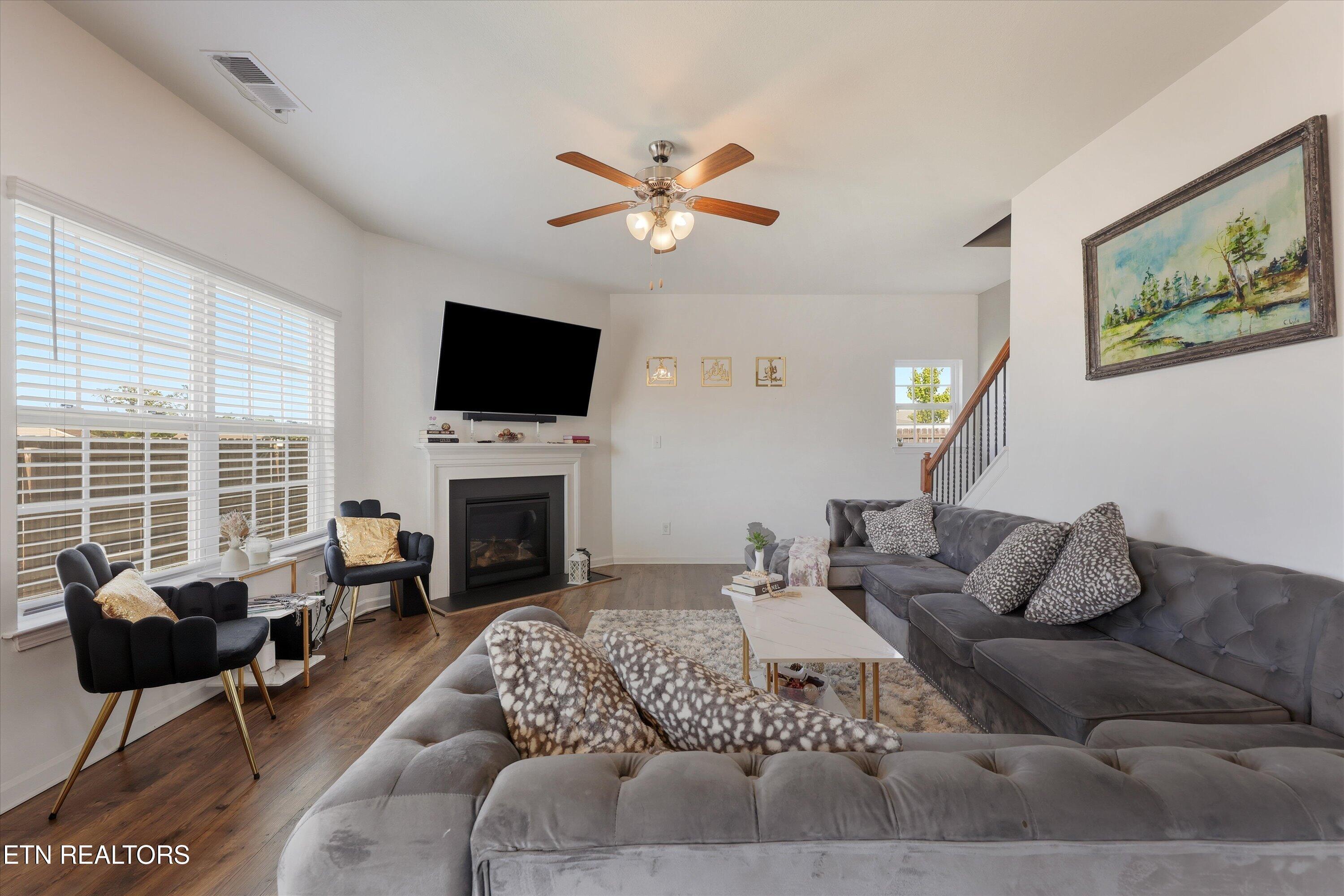241 Gail Lane Lenoir City TN 37772
