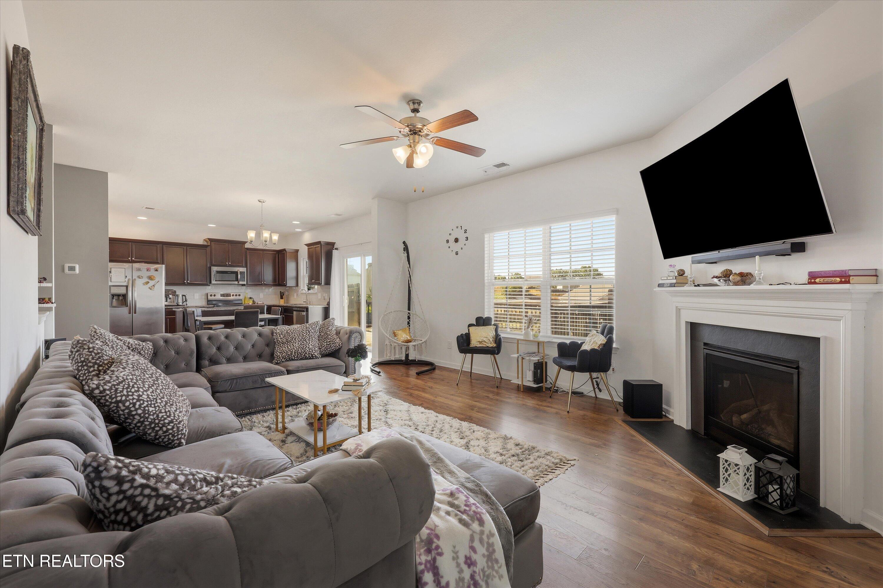 241 Gail Lane Lenoir City TN 37772