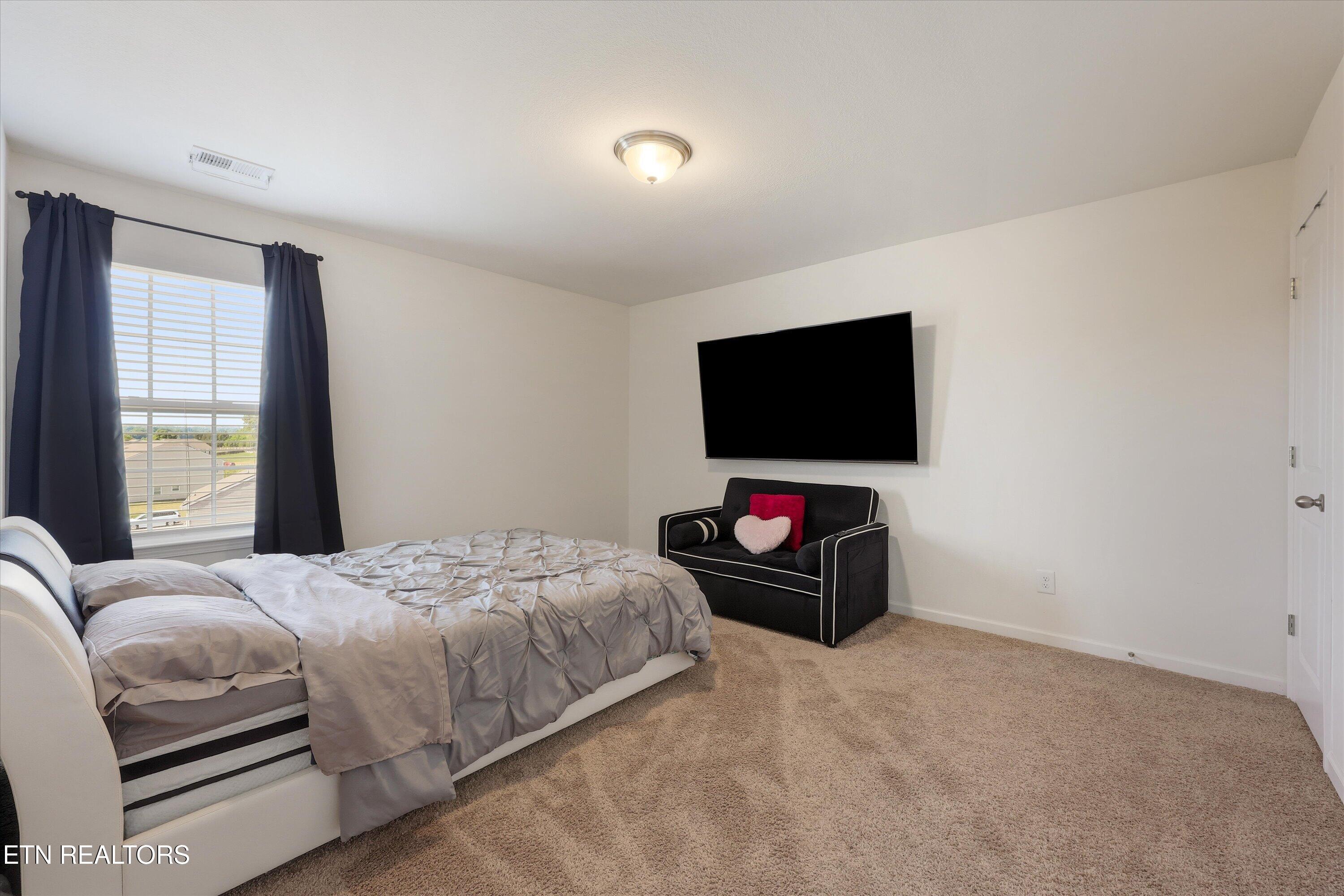 241 Gail Lane Lenoir City TN 37772