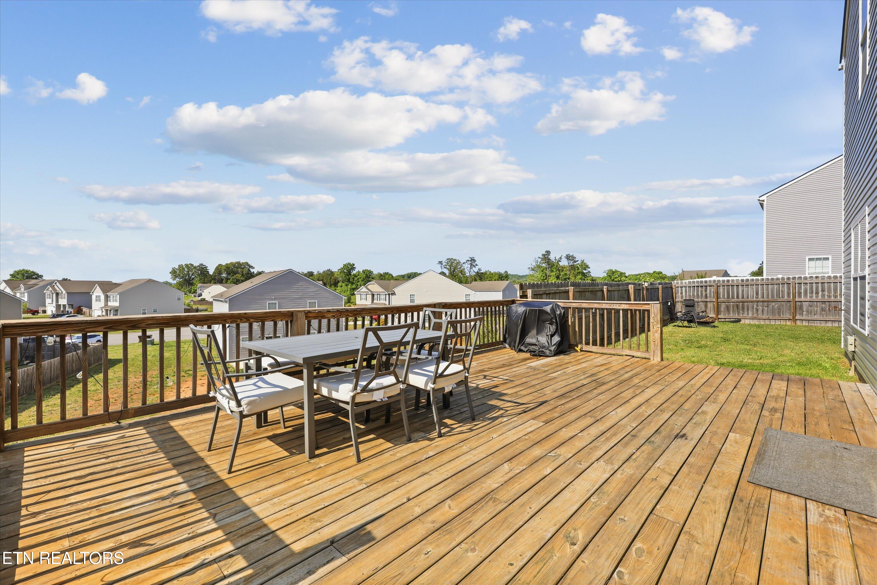 241 Gail Lane Lenoir City TN 37772