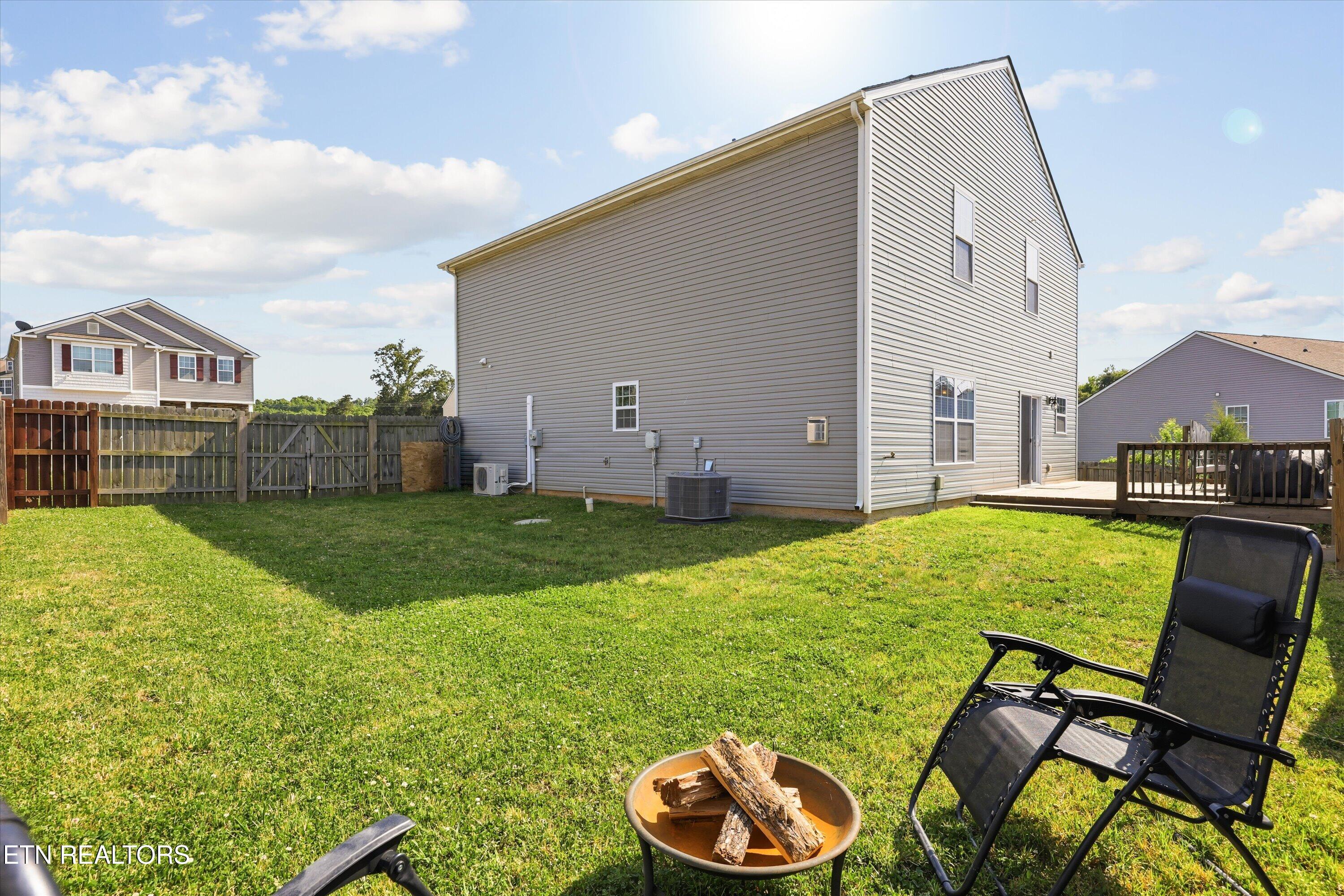 241 Gail Lane Lenoir City TN 37772