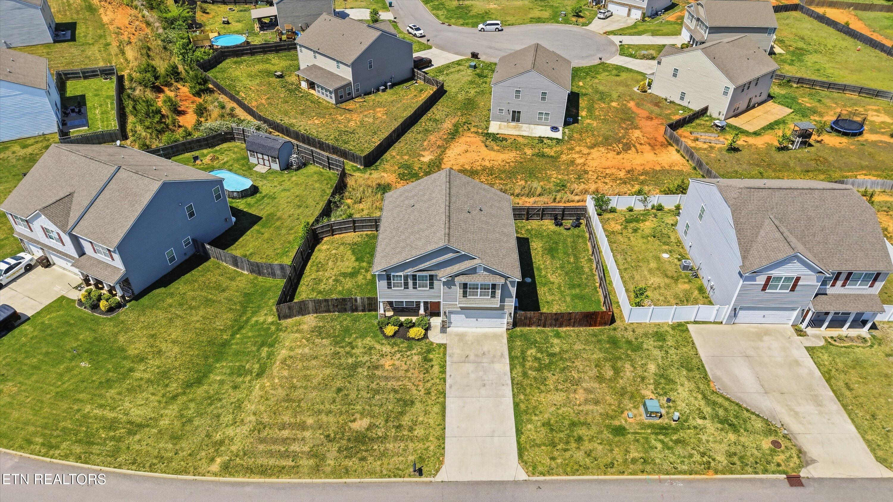 241 Gail Lane Lenoir City TN 37772