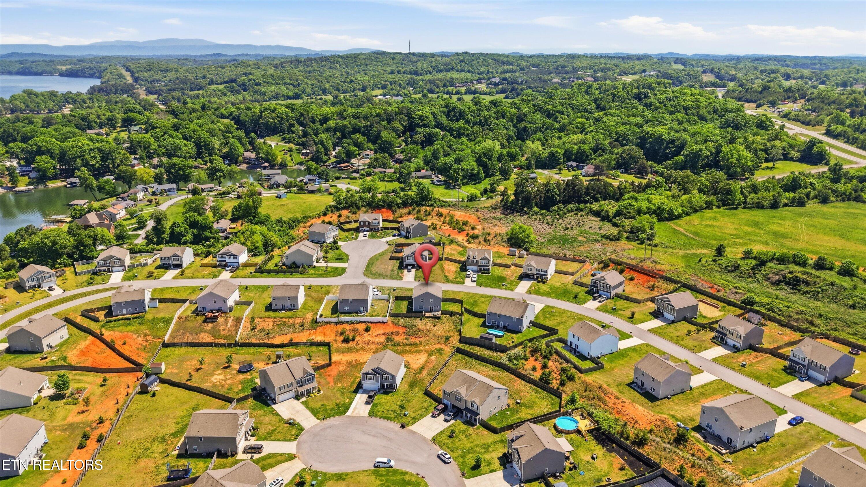 241 Gail Lane Lenoir City TN 37772