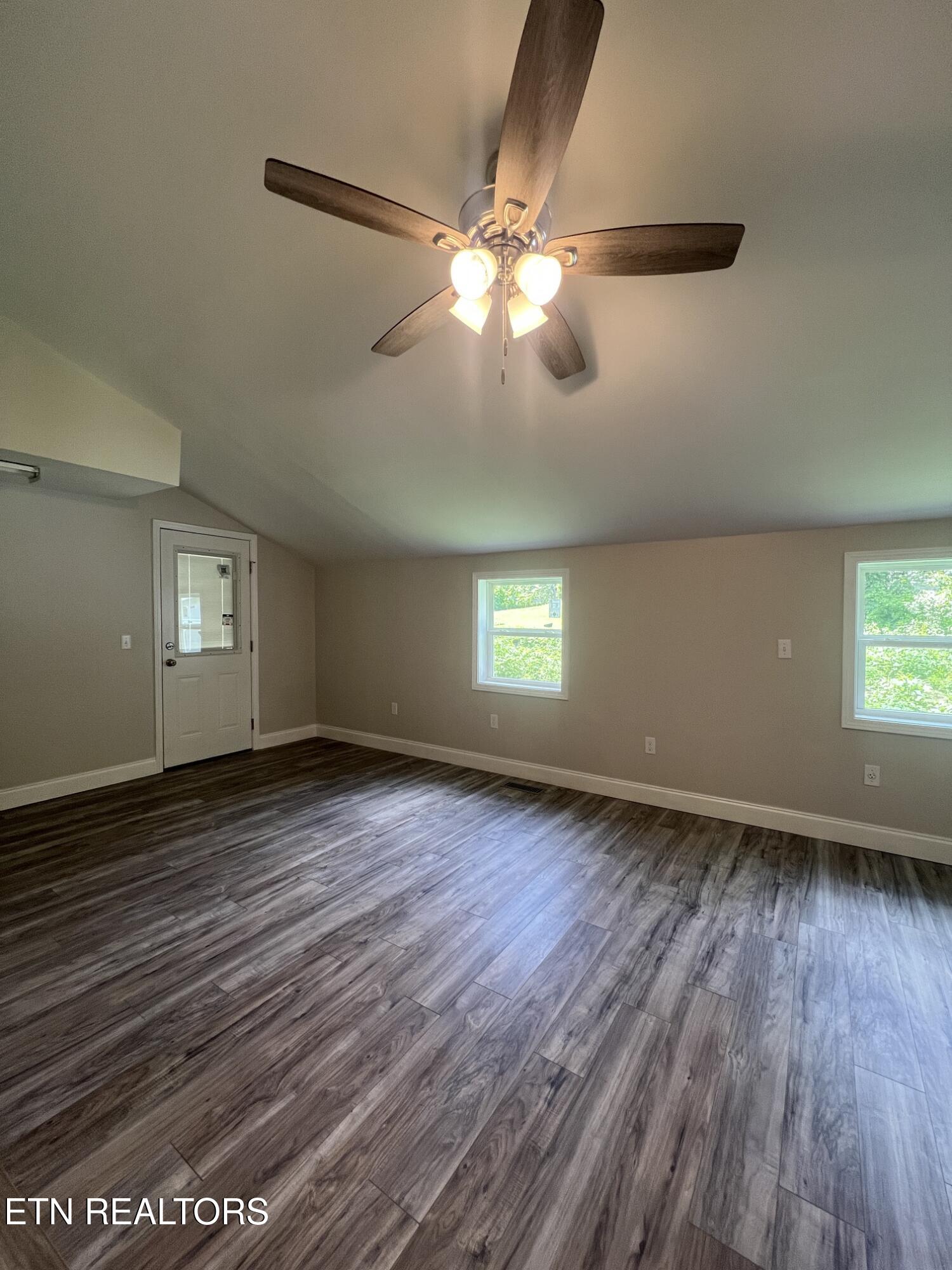 311 Jane Way Lane Jacksboro TN 37757