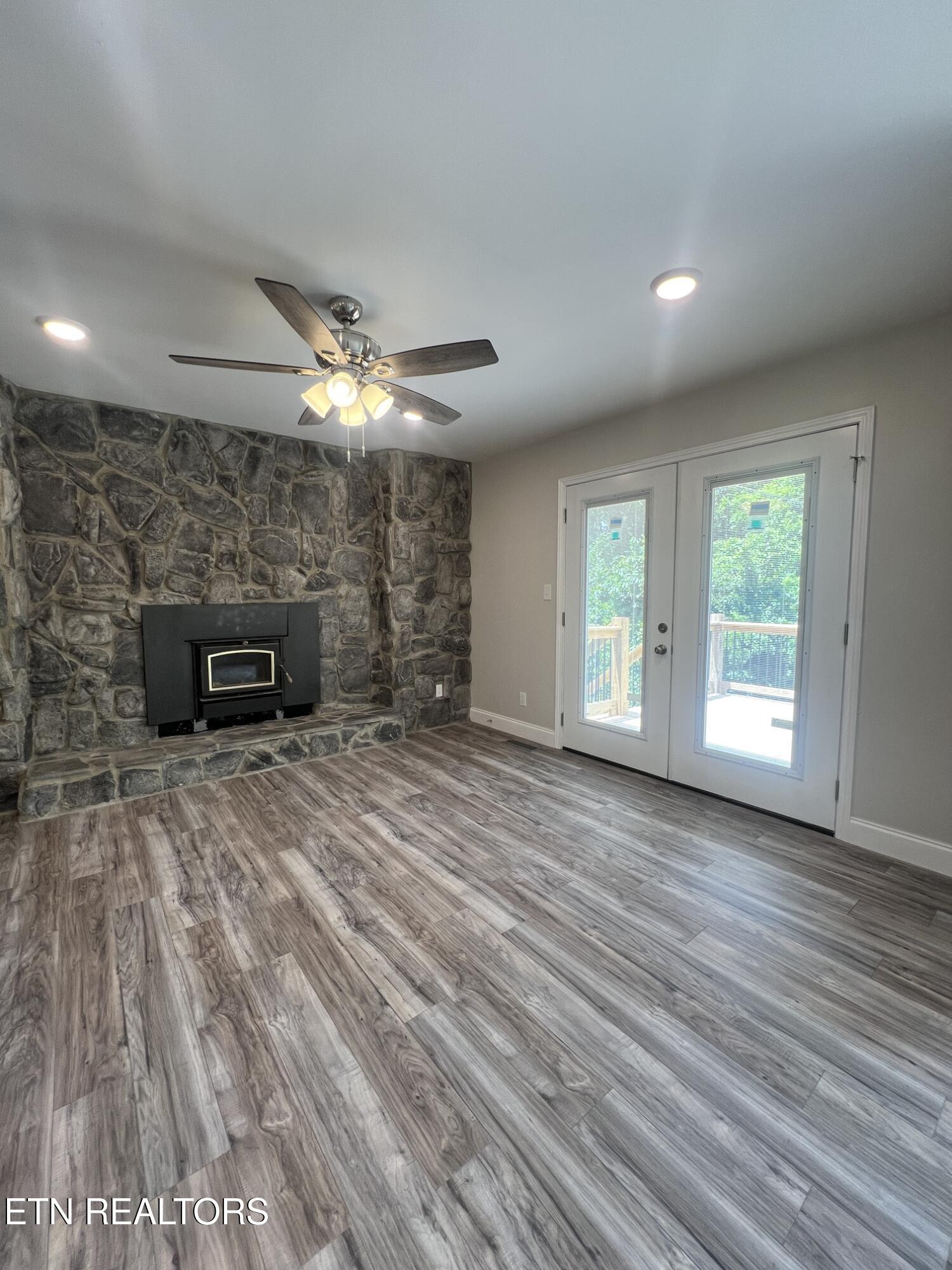 311 Jane Way Lane Jacksboro TN 37757