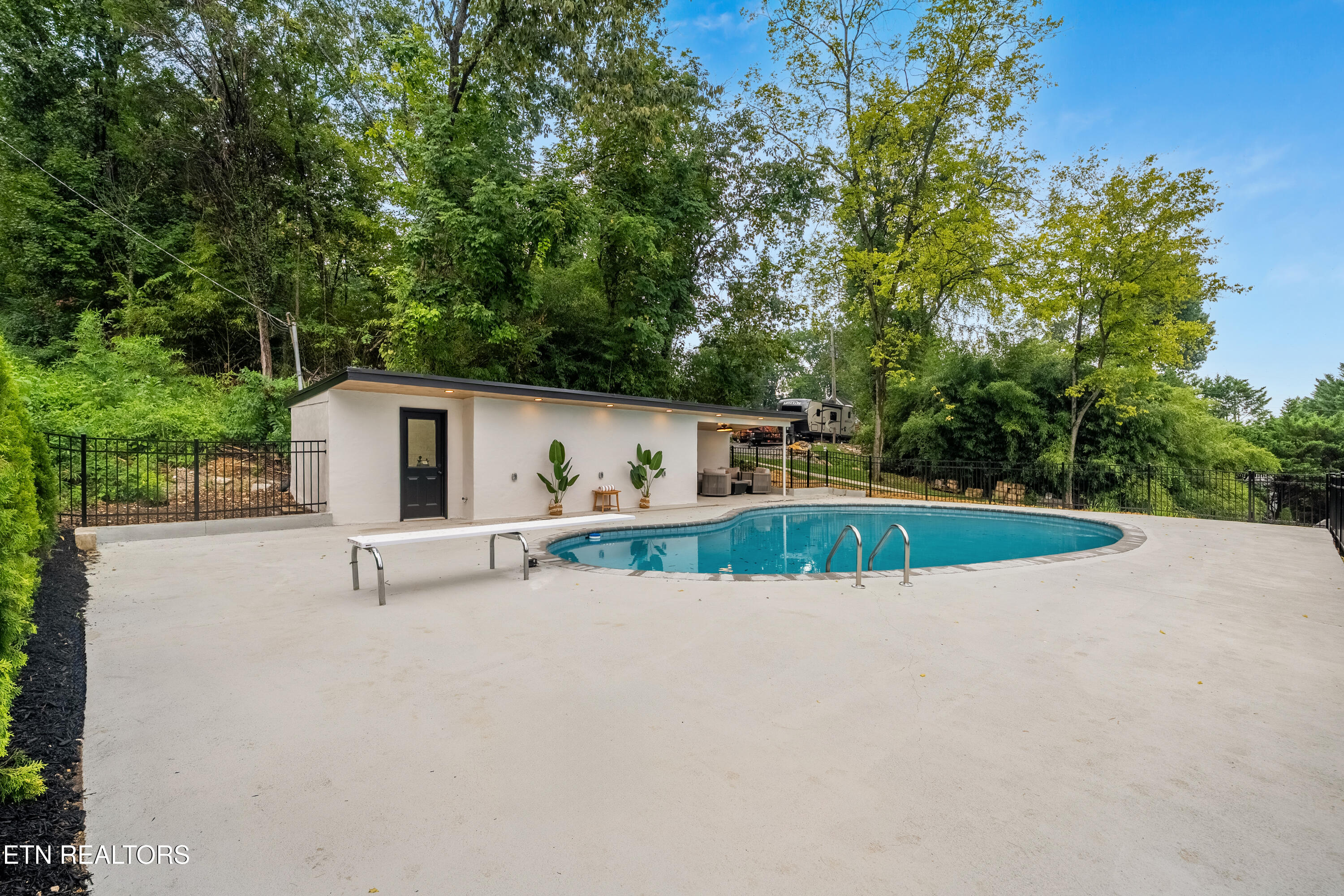 1233 Cherokee Boulevard Knoxville TN 37919
