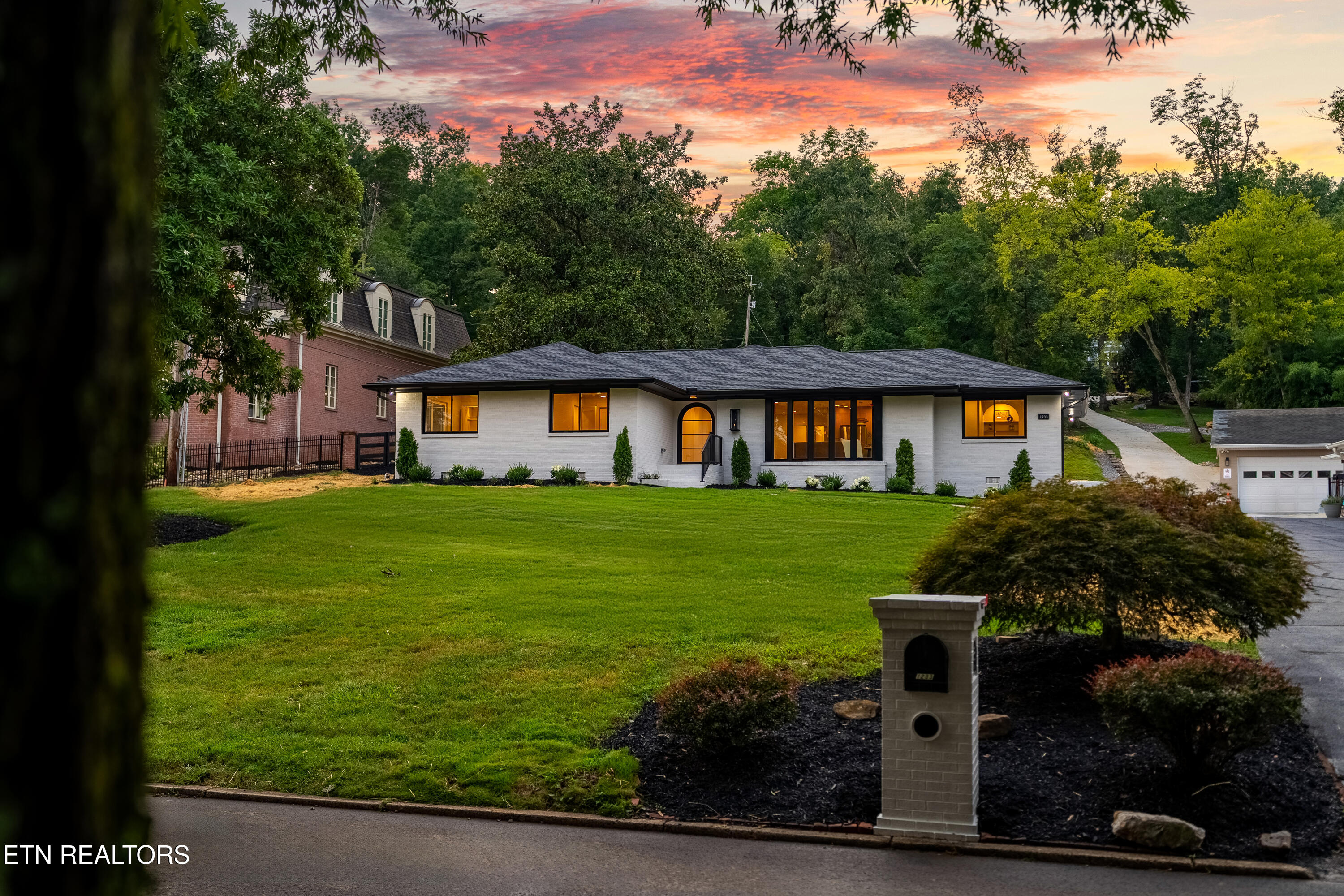 1233 Cherokee Boulevard Knoxville TN 37919
