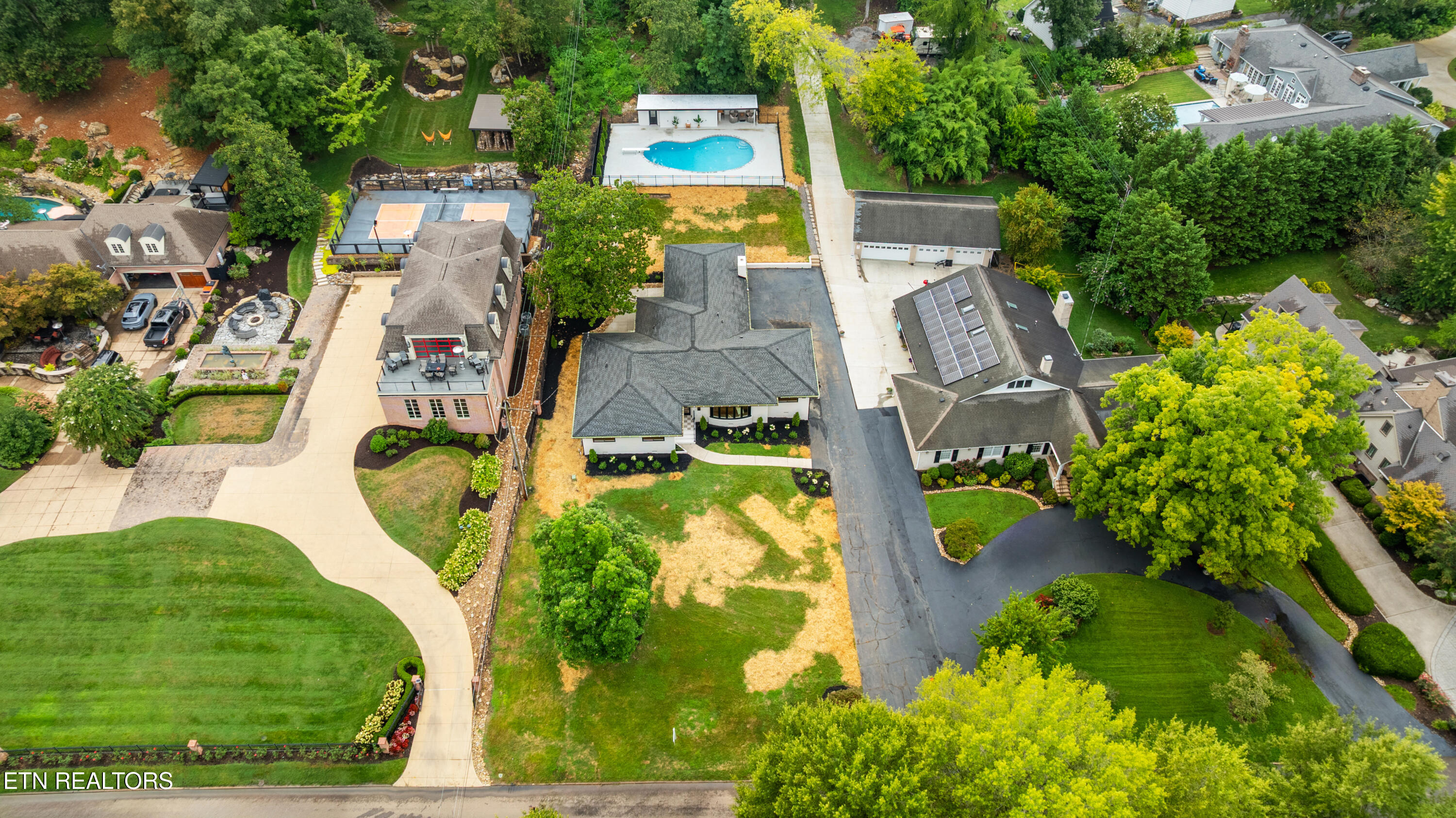 1233 Cherokee Boulevard Knoxville TN 37919