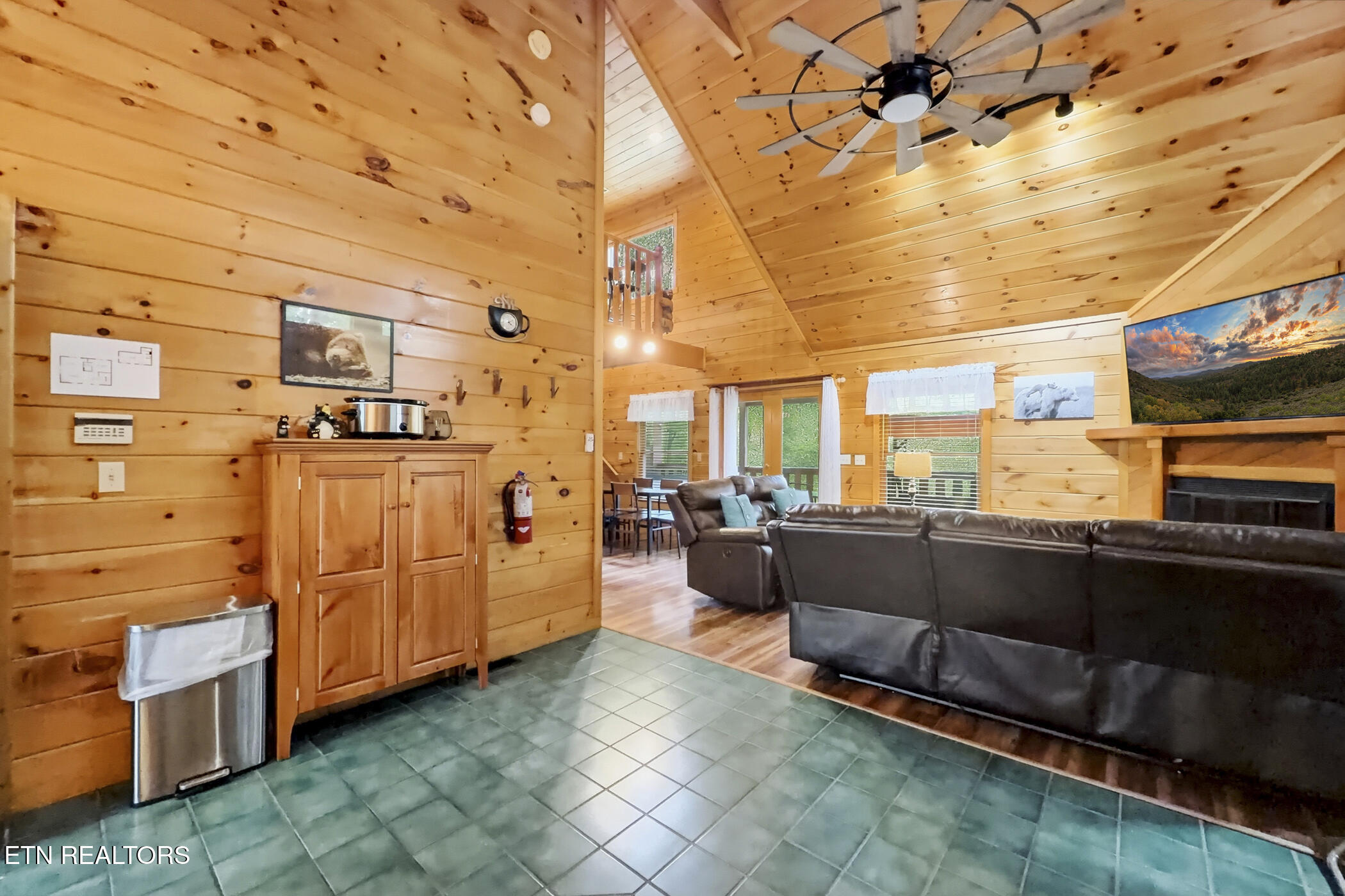 2015 Ridgecrest Loop Way Sevierville TN 37876