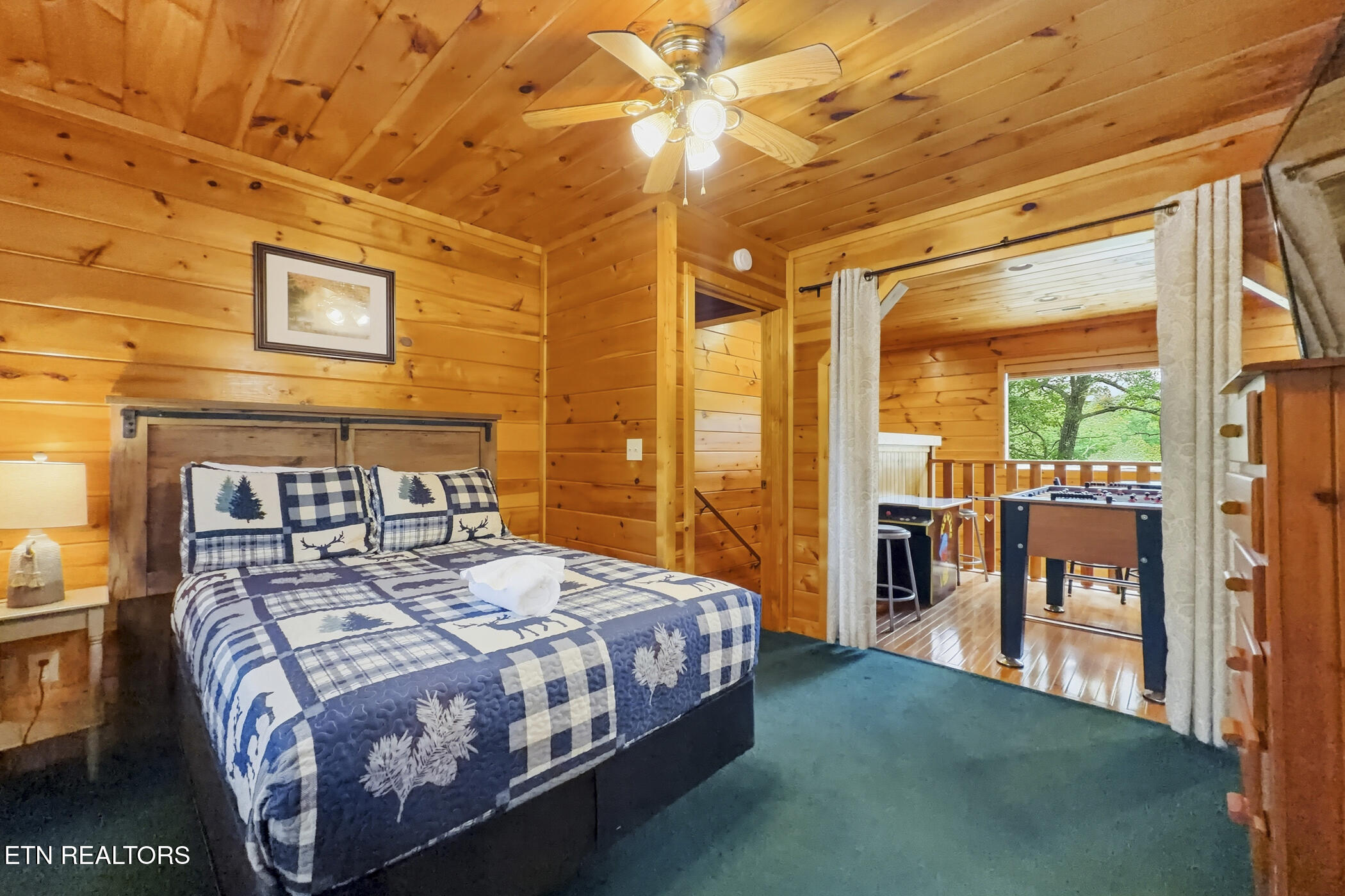 2015 Ridgecrest Loop Way Sevierville TN 37876