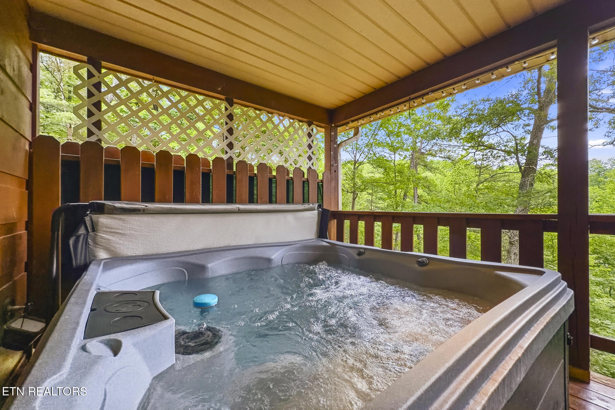 2015 Ridgecrest Loop Way Sevierville TN 37876