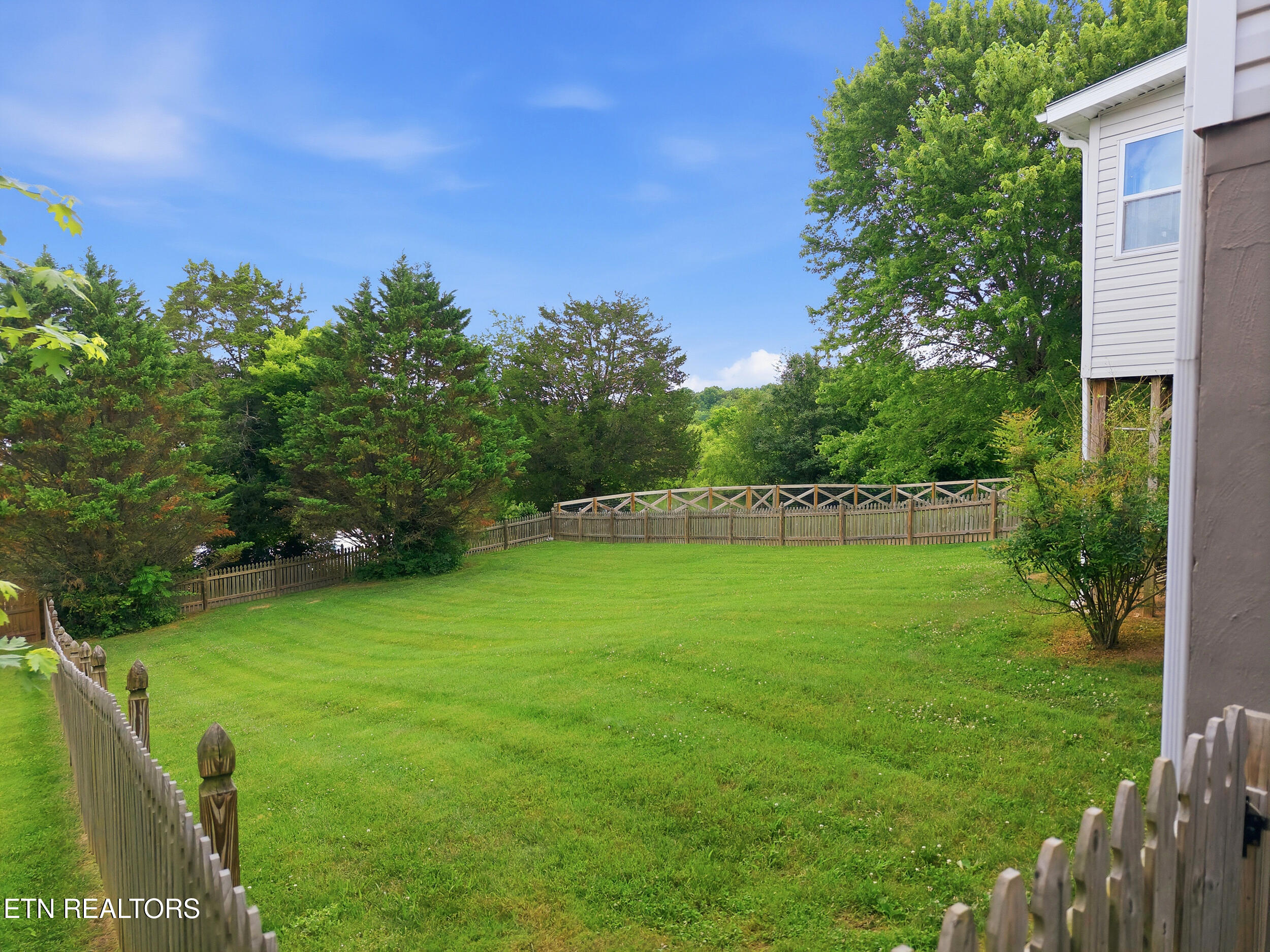 7544 Silveredge Road Knoxville TN 37918