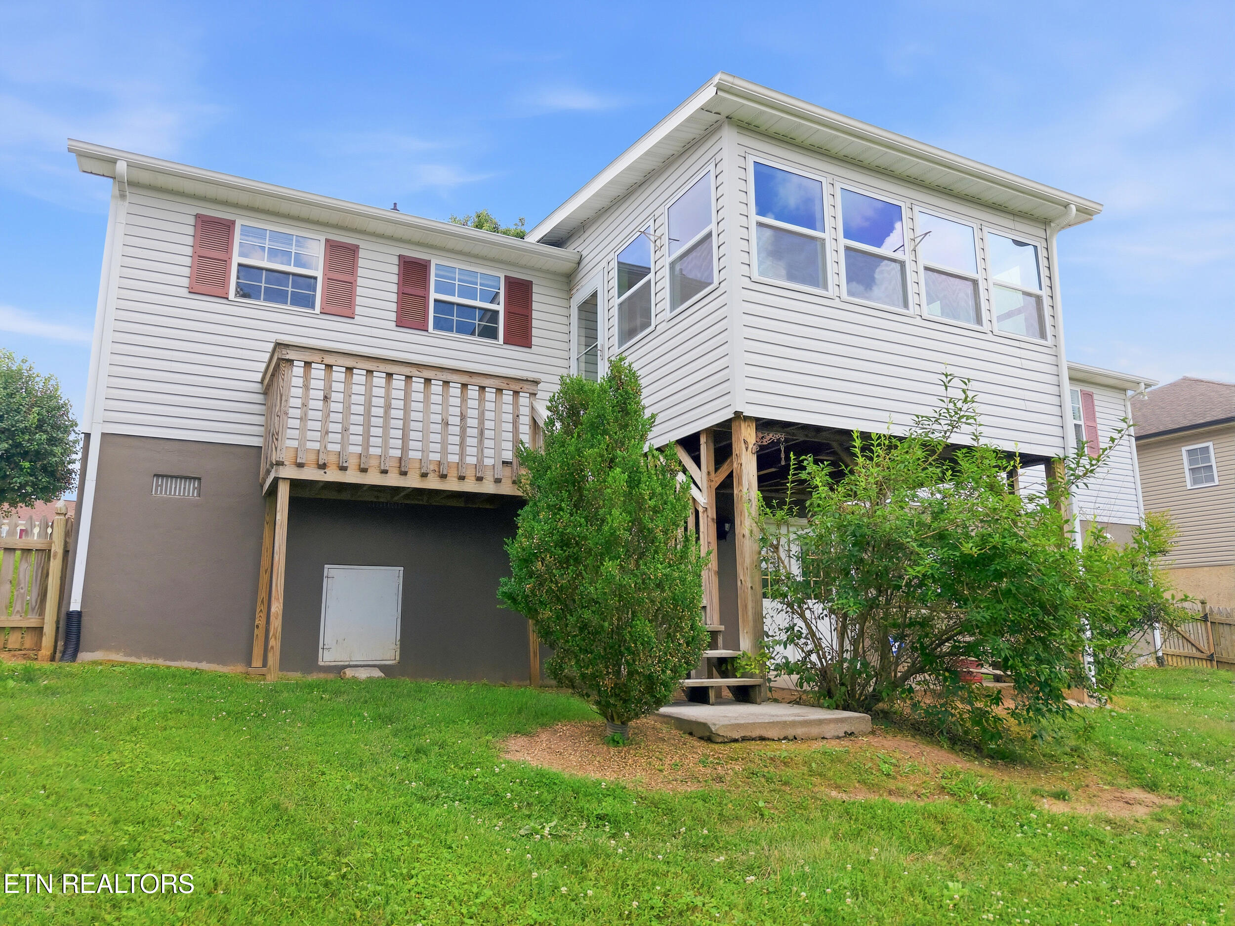 7544 Silveredge Road Knoxville TN 37918