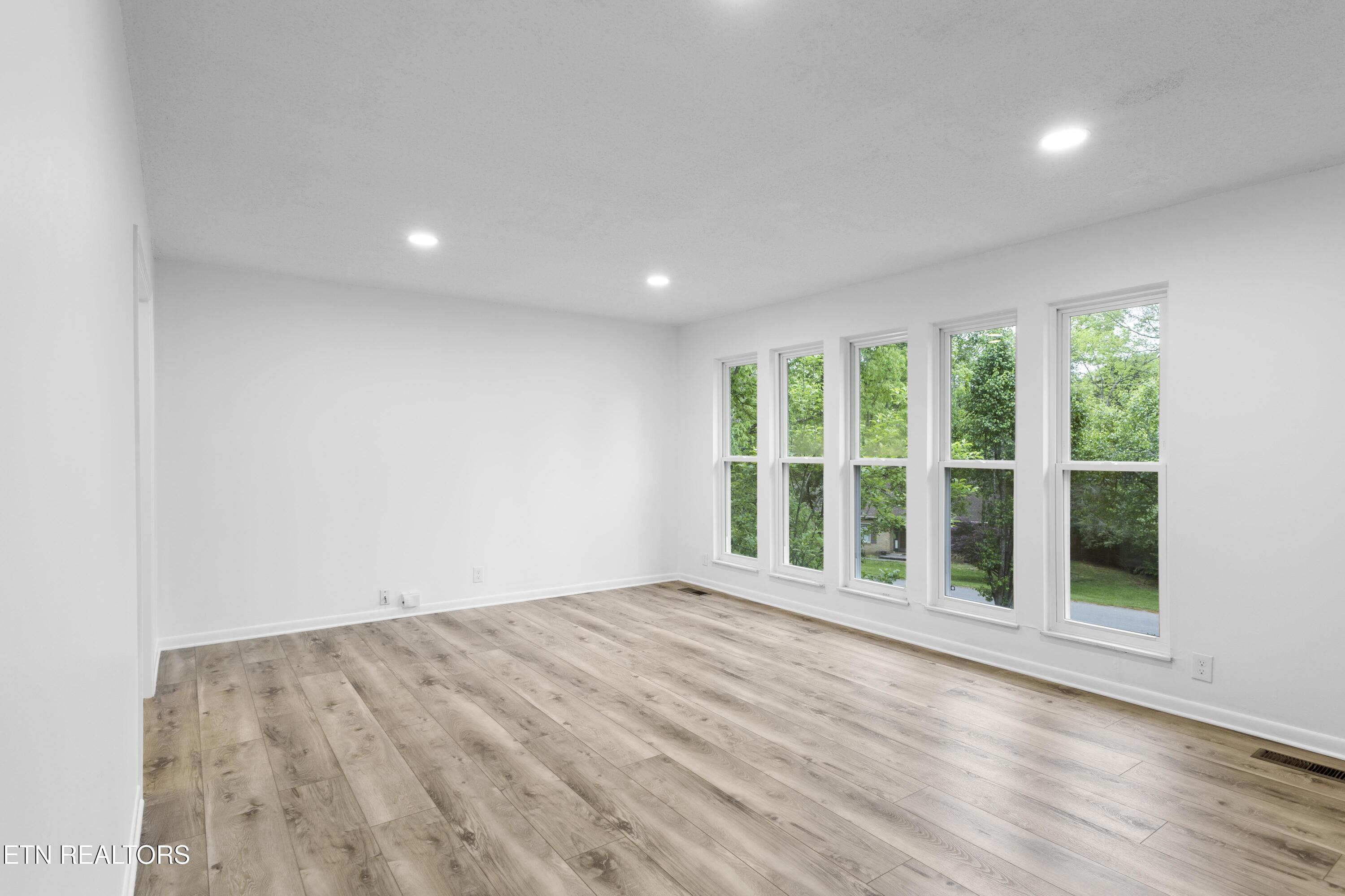 8907 Farne Island Boulevard Knoxville TN 37923