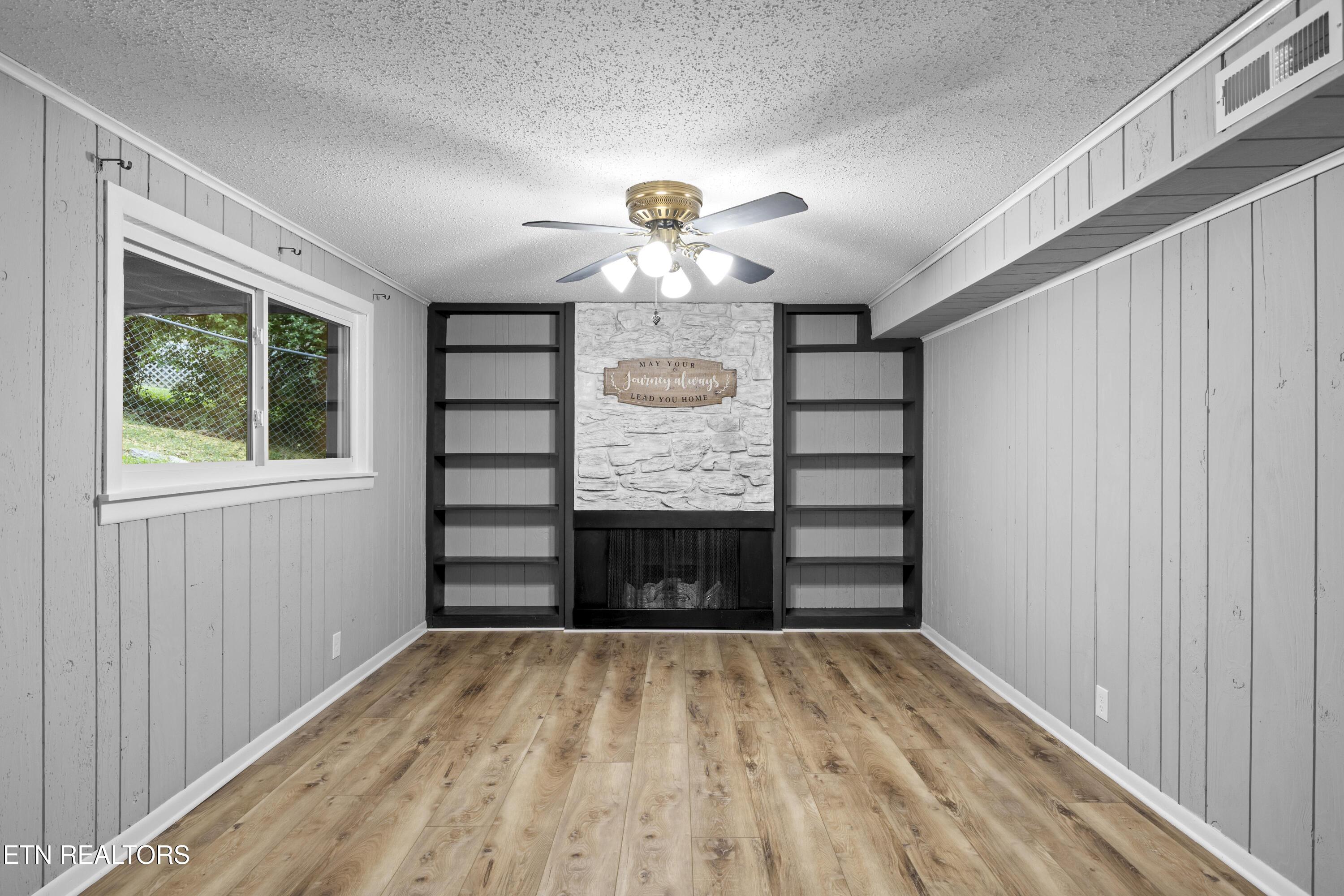 8907 Farne Island Boulevard Knoxville TN 37923