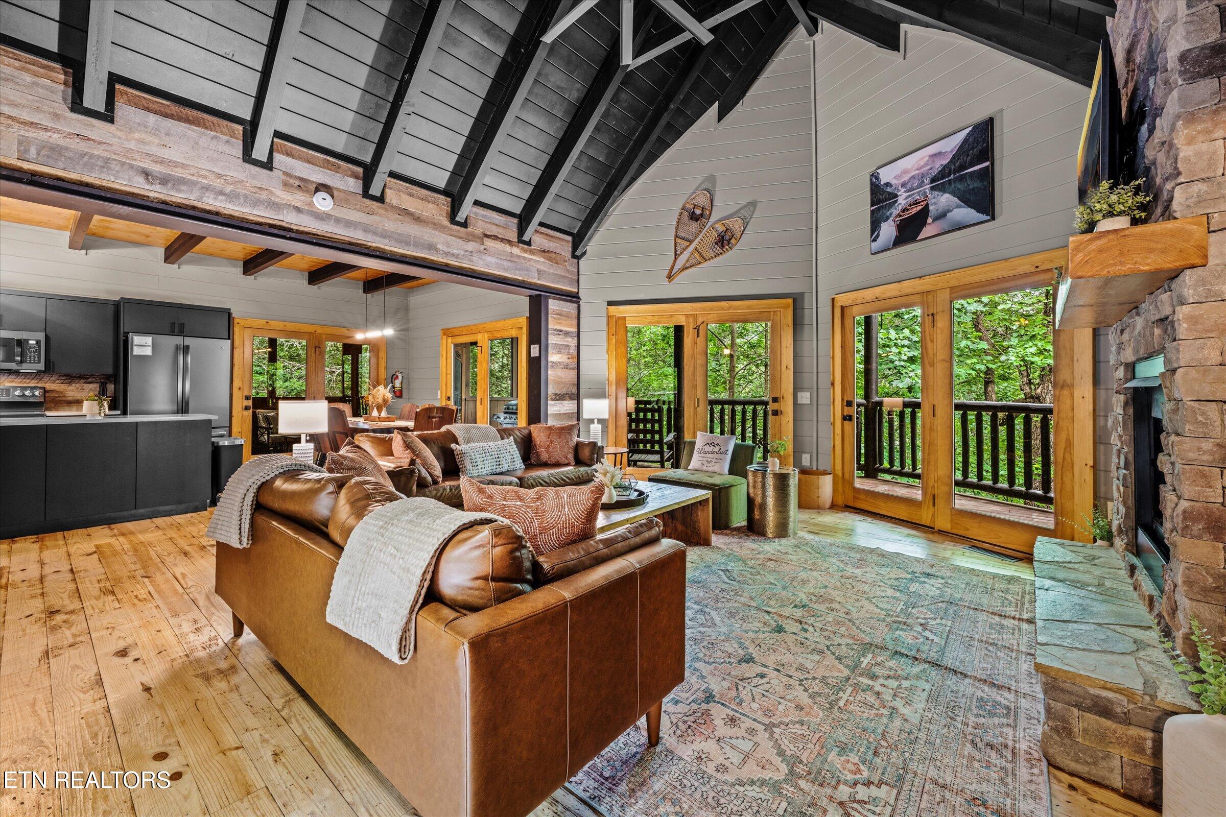 2710 Owls Cove Way Sevierville TN 37862