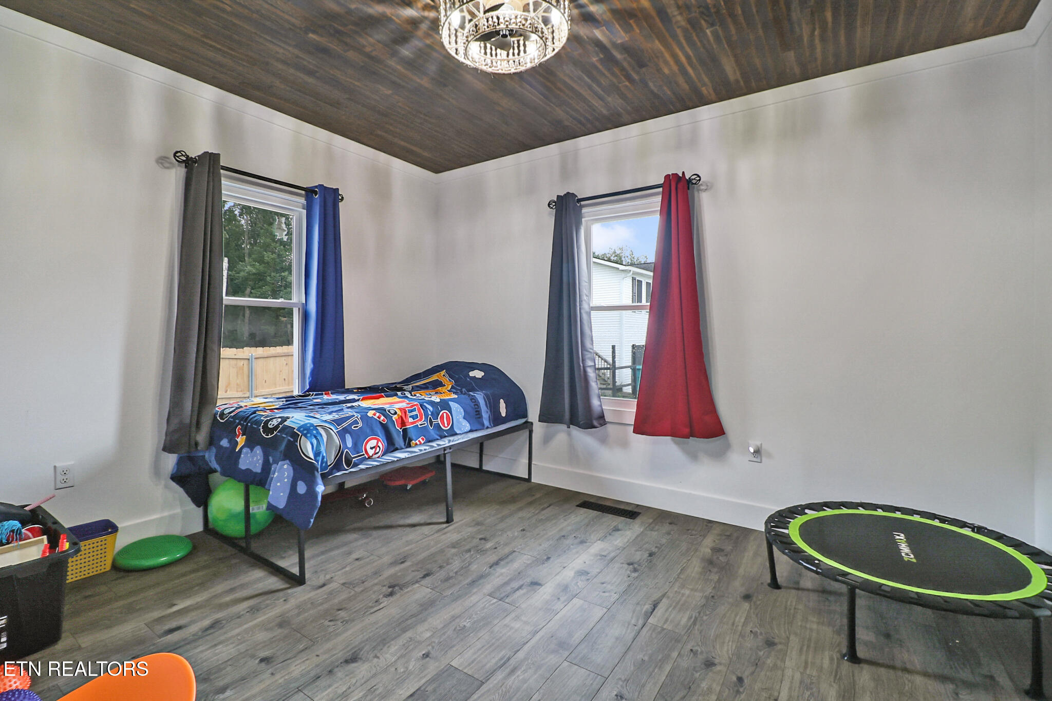 1177 Sparta Highway Crossville TN 38572