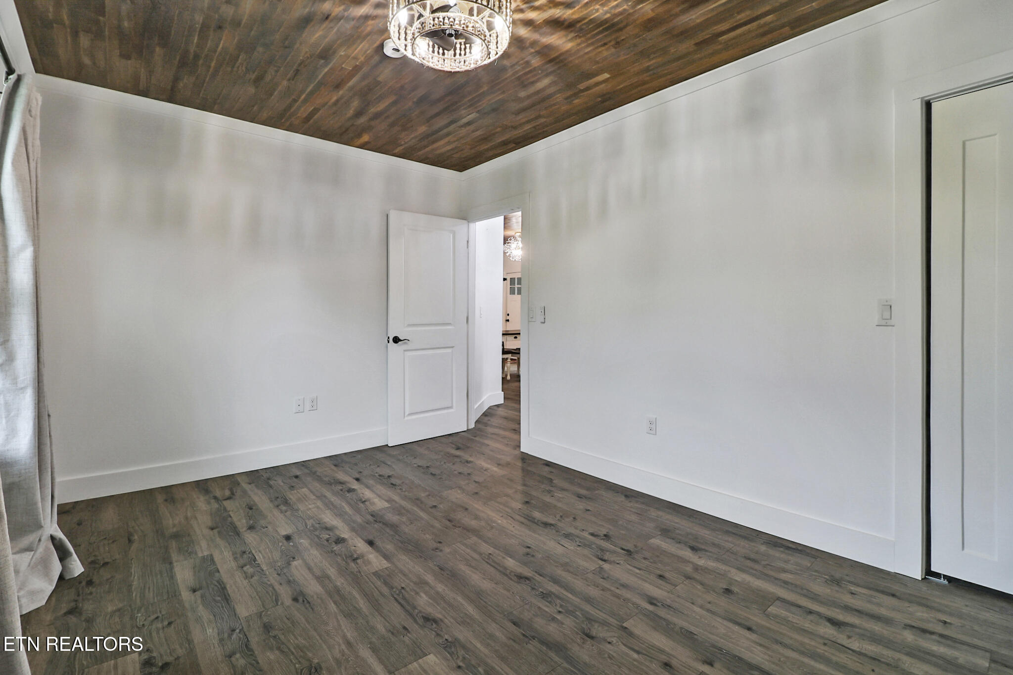 1177 Sparta Highway Crossville TN 38572