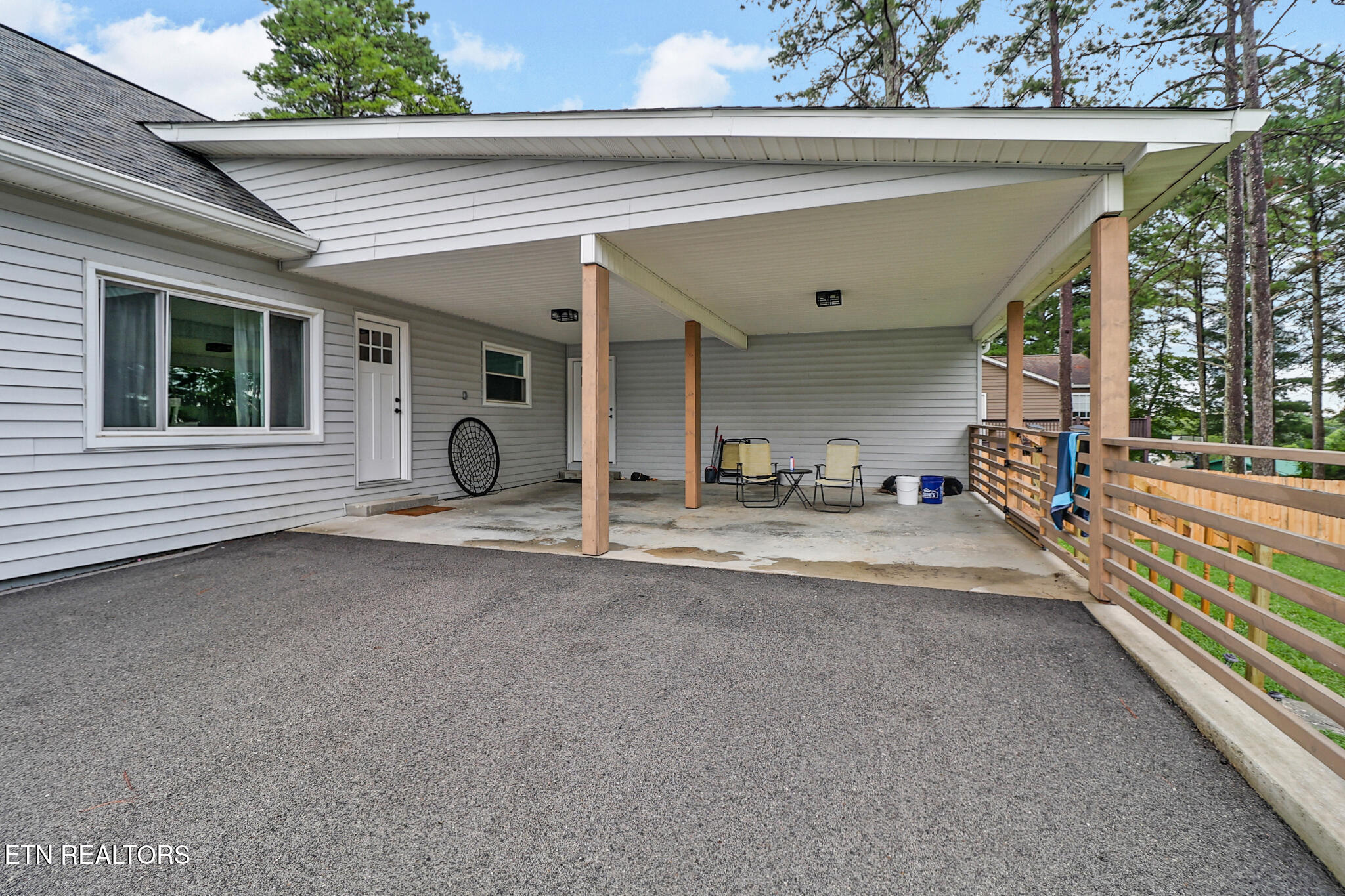 1177 Sparta Highway Crossville TN 38572