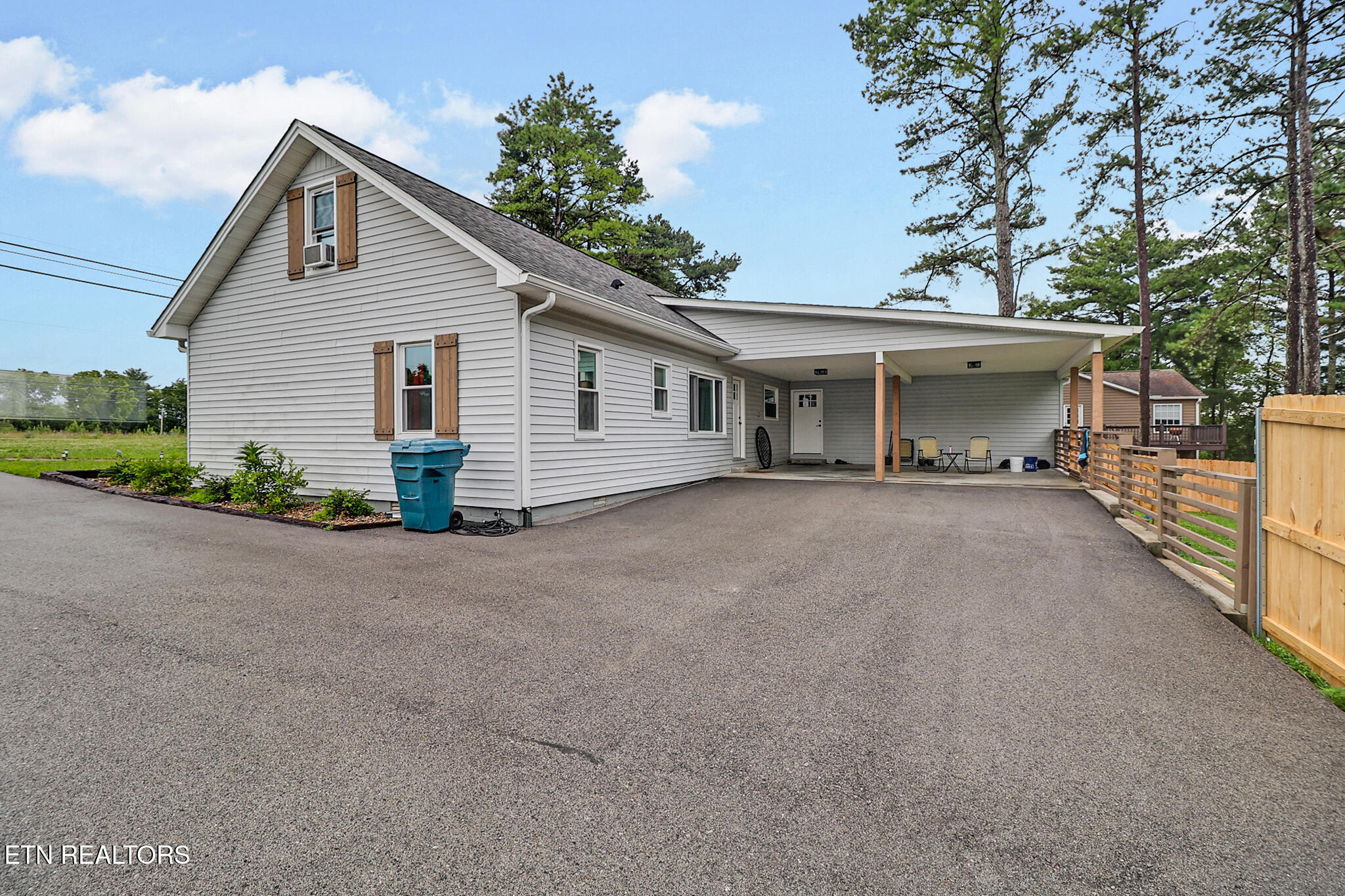 1177 Sparta Highway Crossville TN 38572