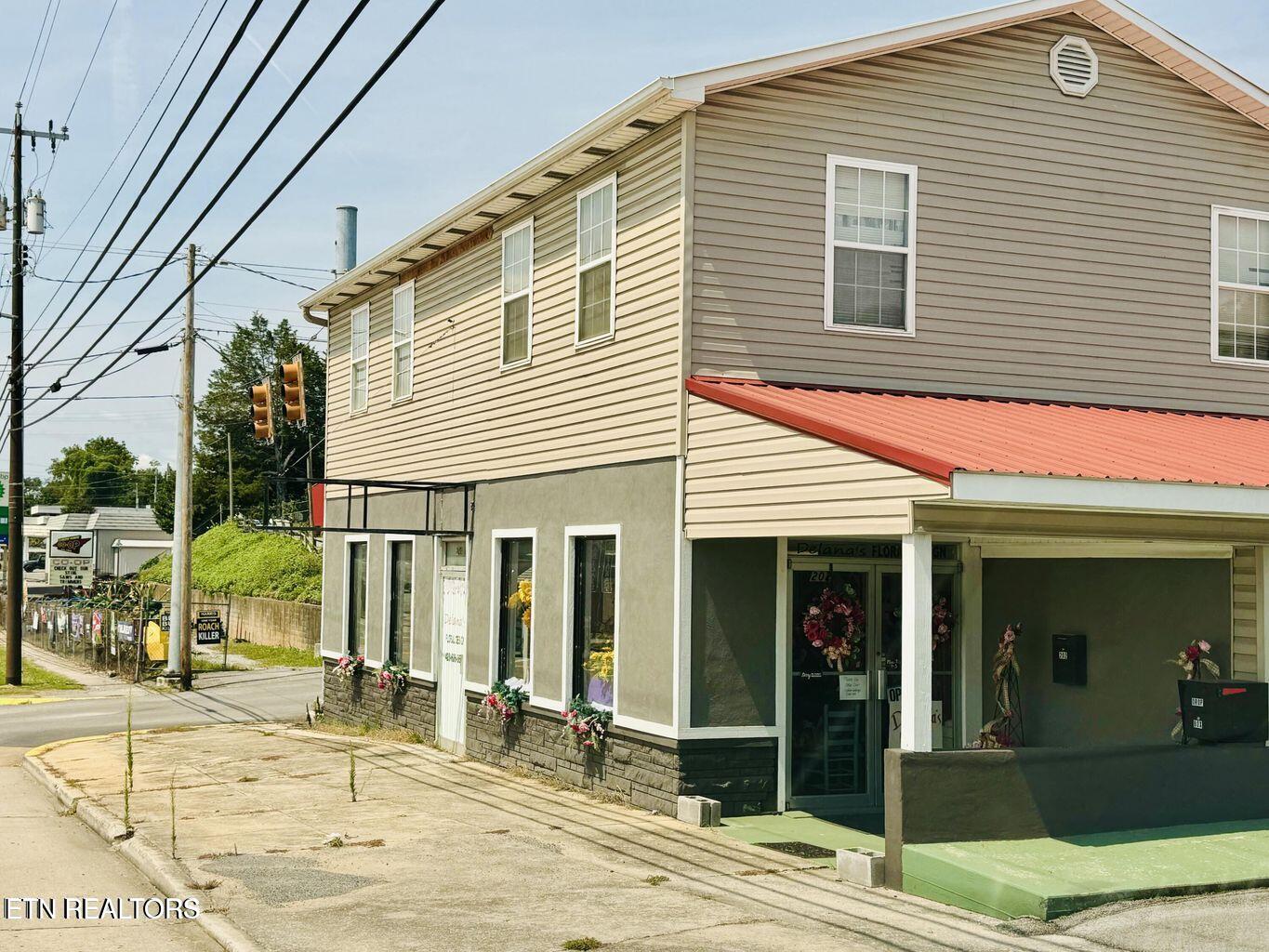 202 N Broadstreet New Tazewell TN 37825