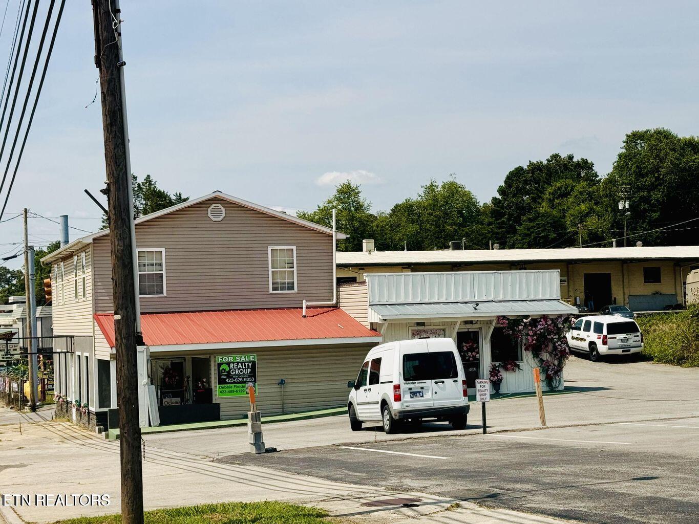 202 N Broadstreet New Tazewell TN 37825