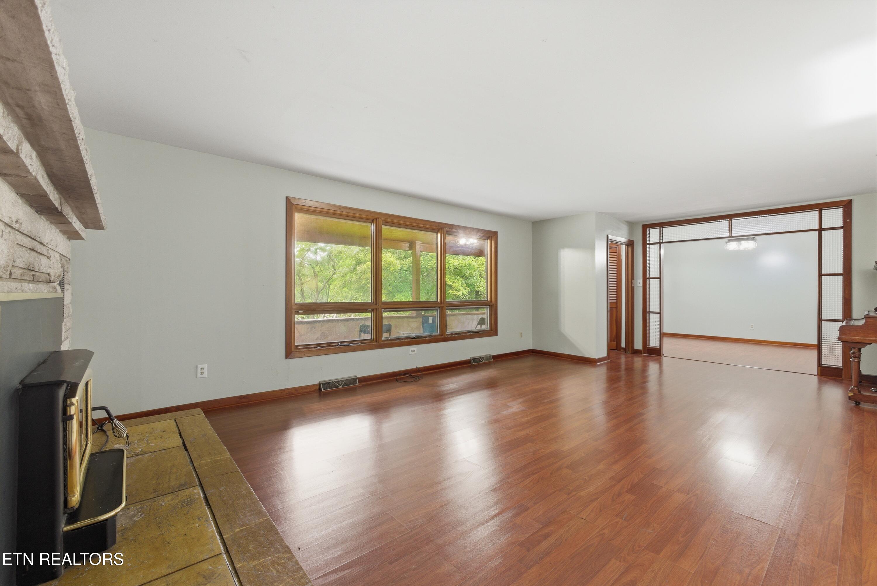 325 Vernal Drive Harriman TN 37748