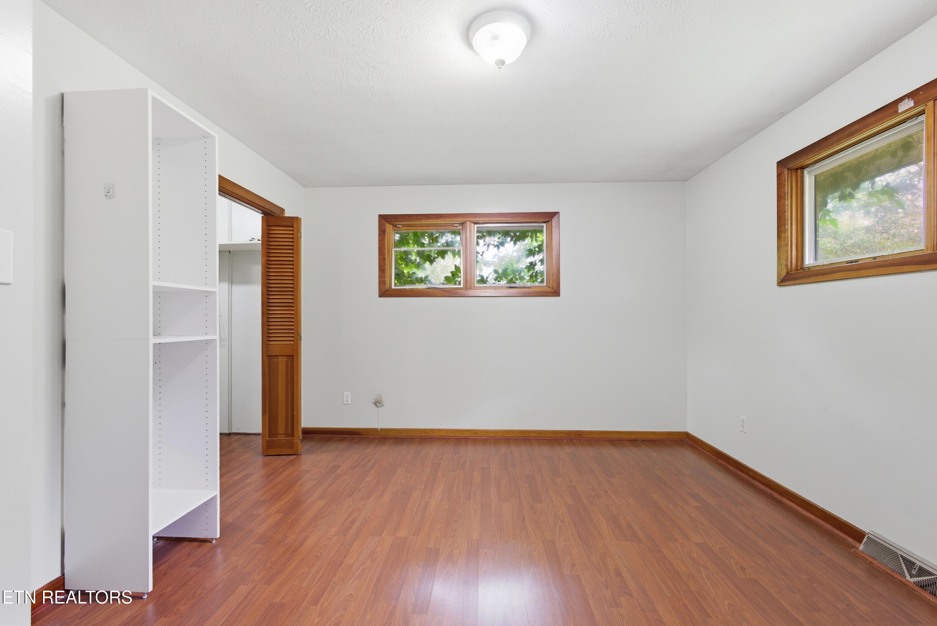 325 Vernal Drive Harriman TN 37748