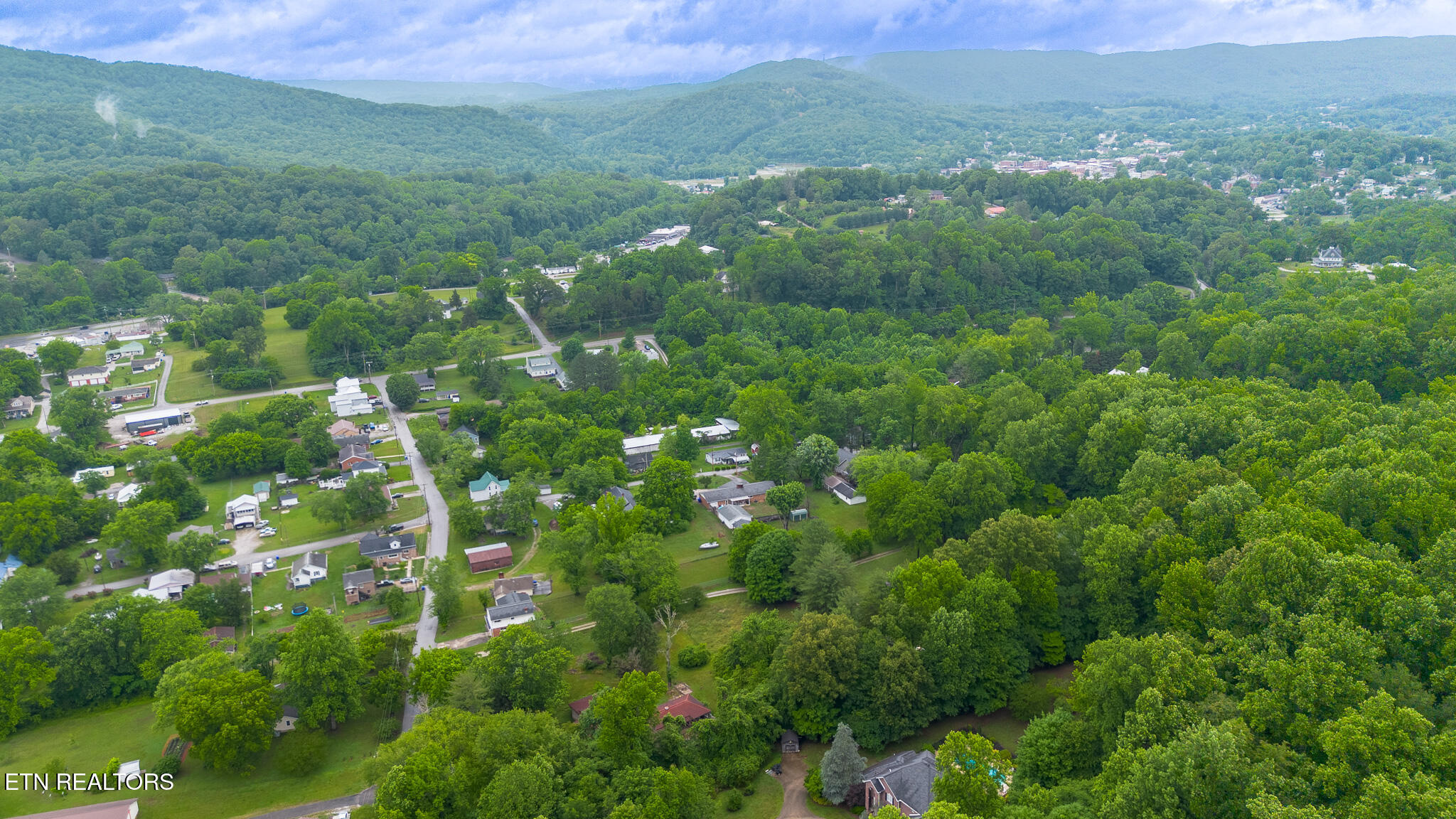 325 Vernal Drive Harriman TN 37748