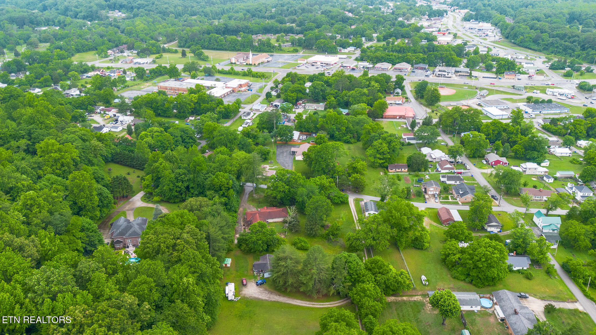 325 Vernal Drive Harriman TN 37748