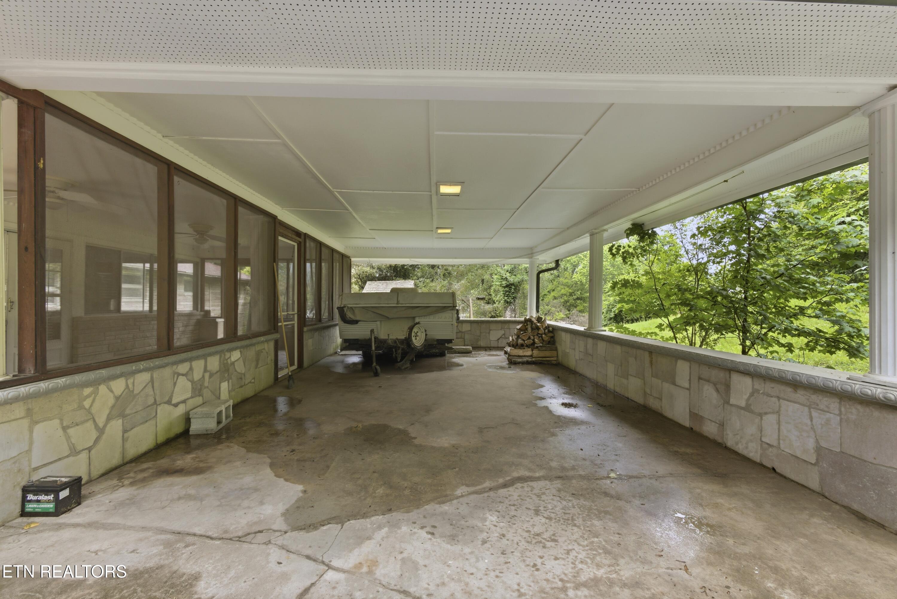 325 Vernal Drive Harriman TN 37748