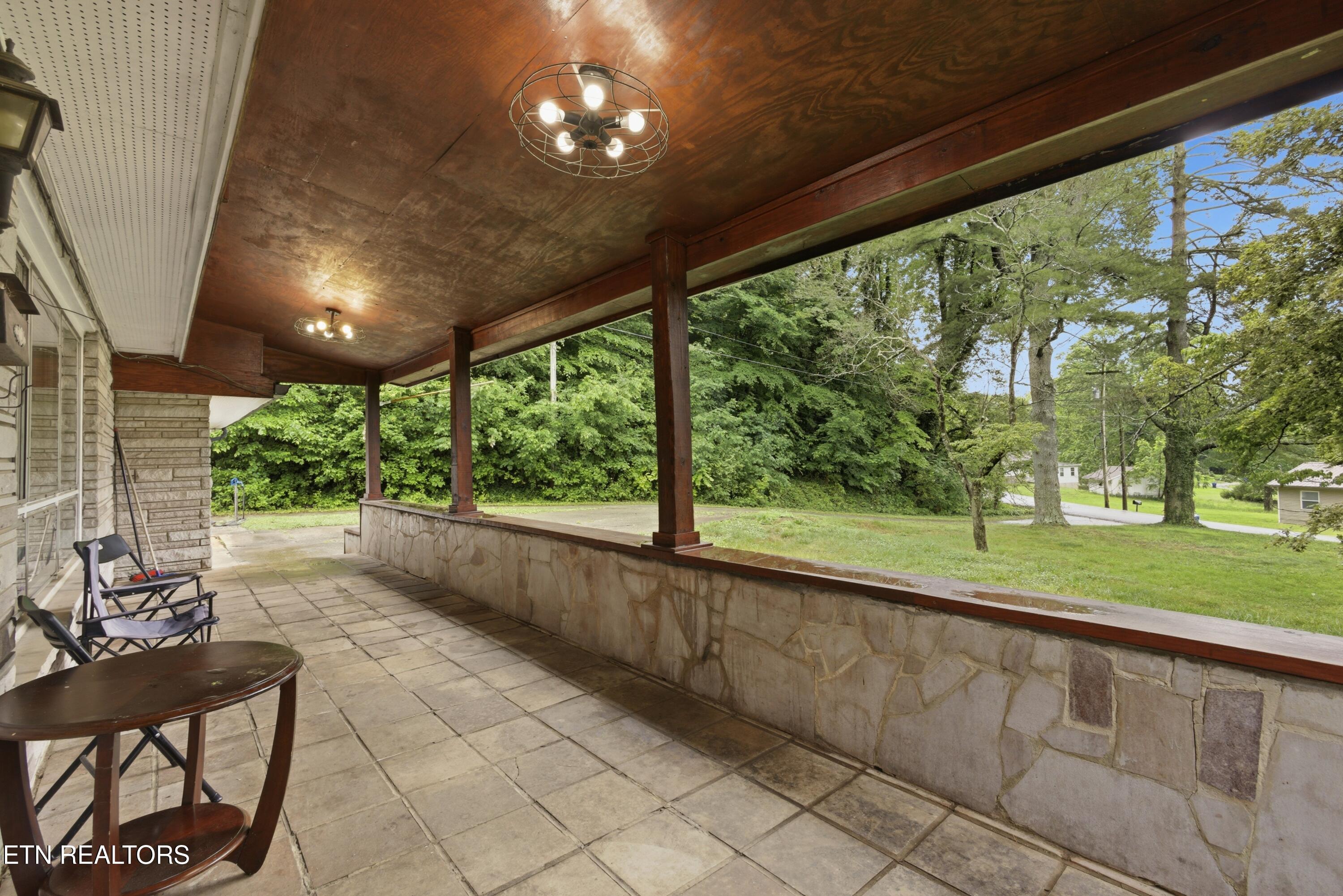 325 Vernal Drive Harriman TN 37748