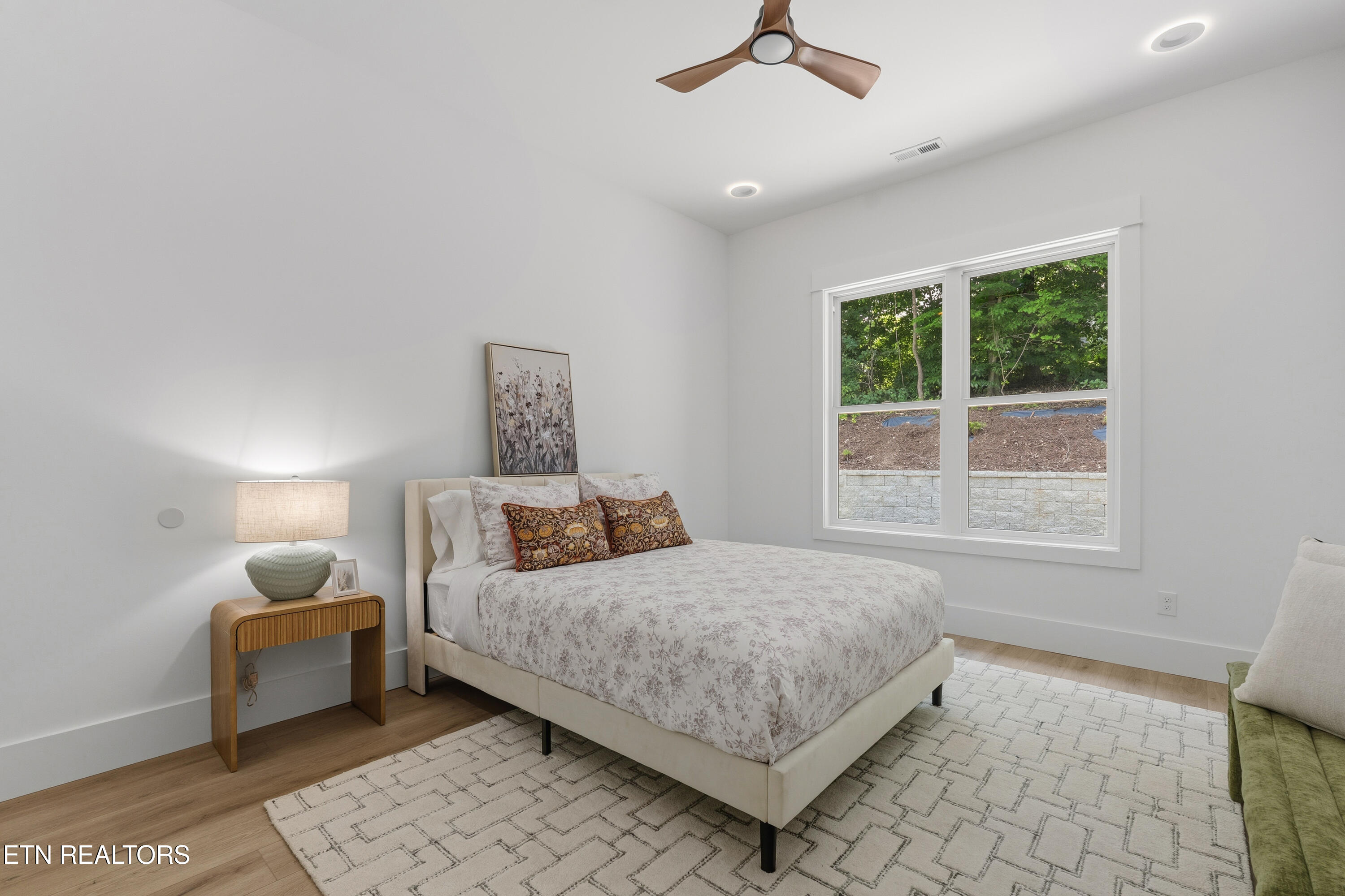 176 Saligugi Way Loudon TN 37774
