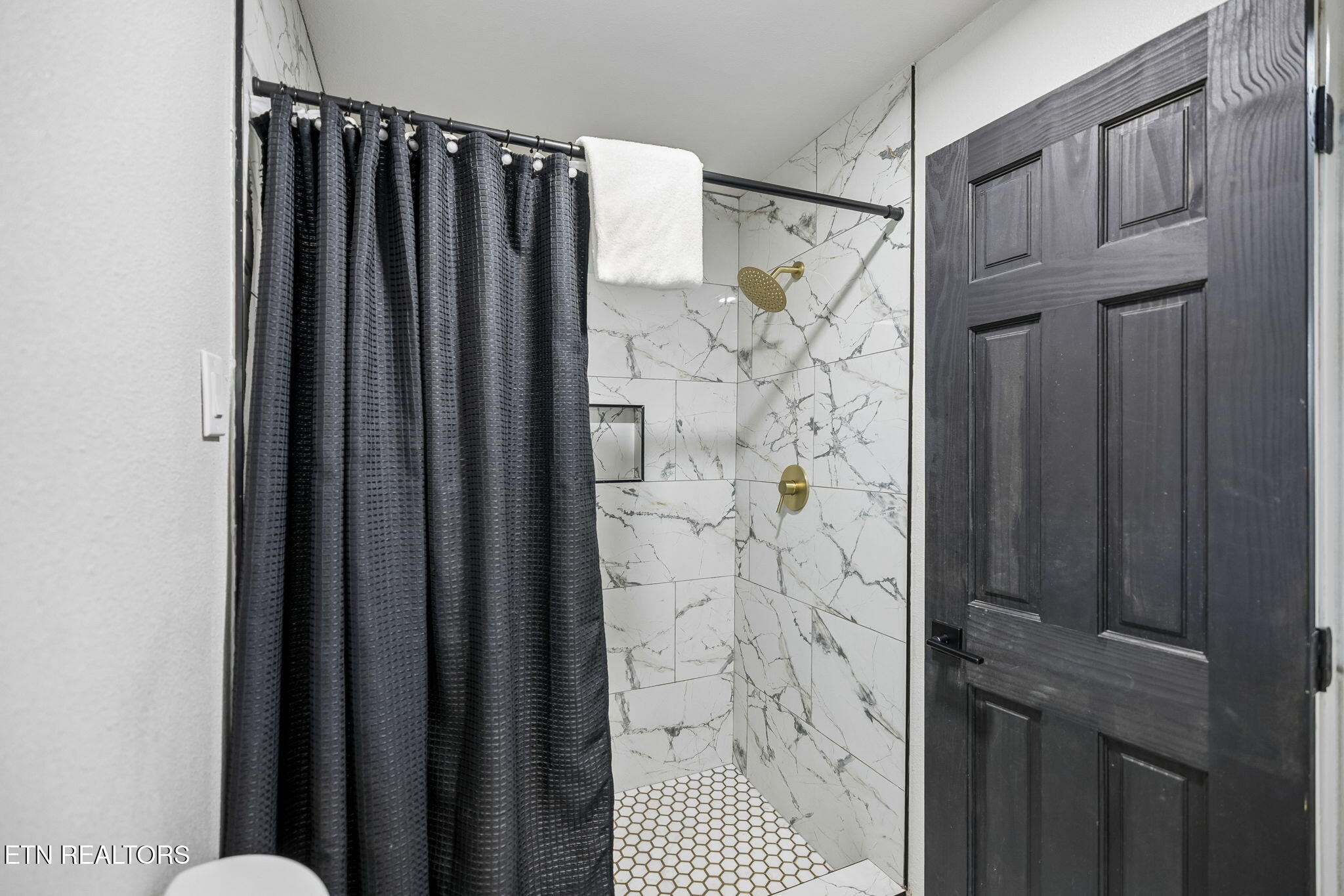 2760 Hawks View Trail Pigeon Forge TN 37876