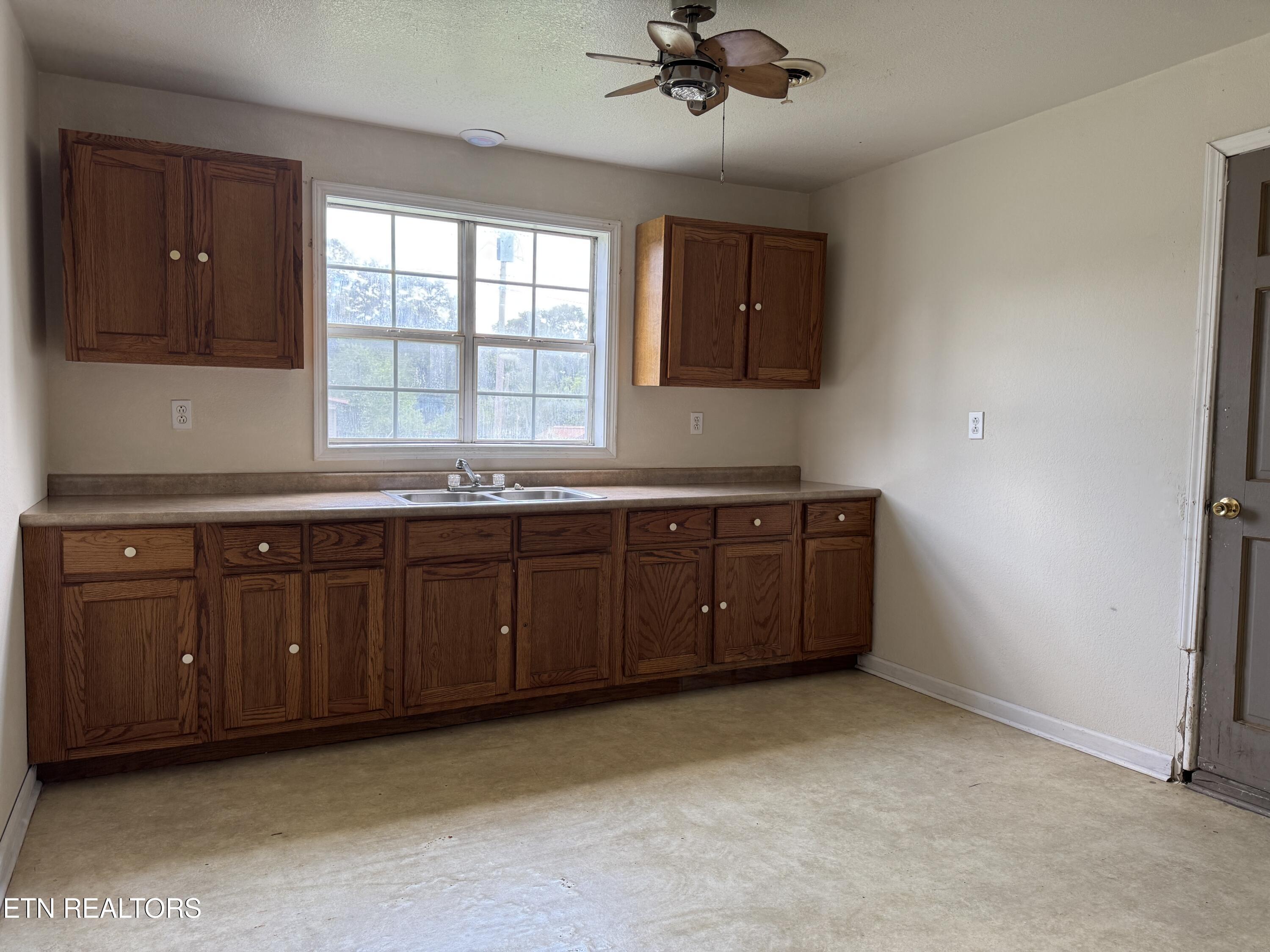 1028 Frank Campbell Road Jamestown TN 38556