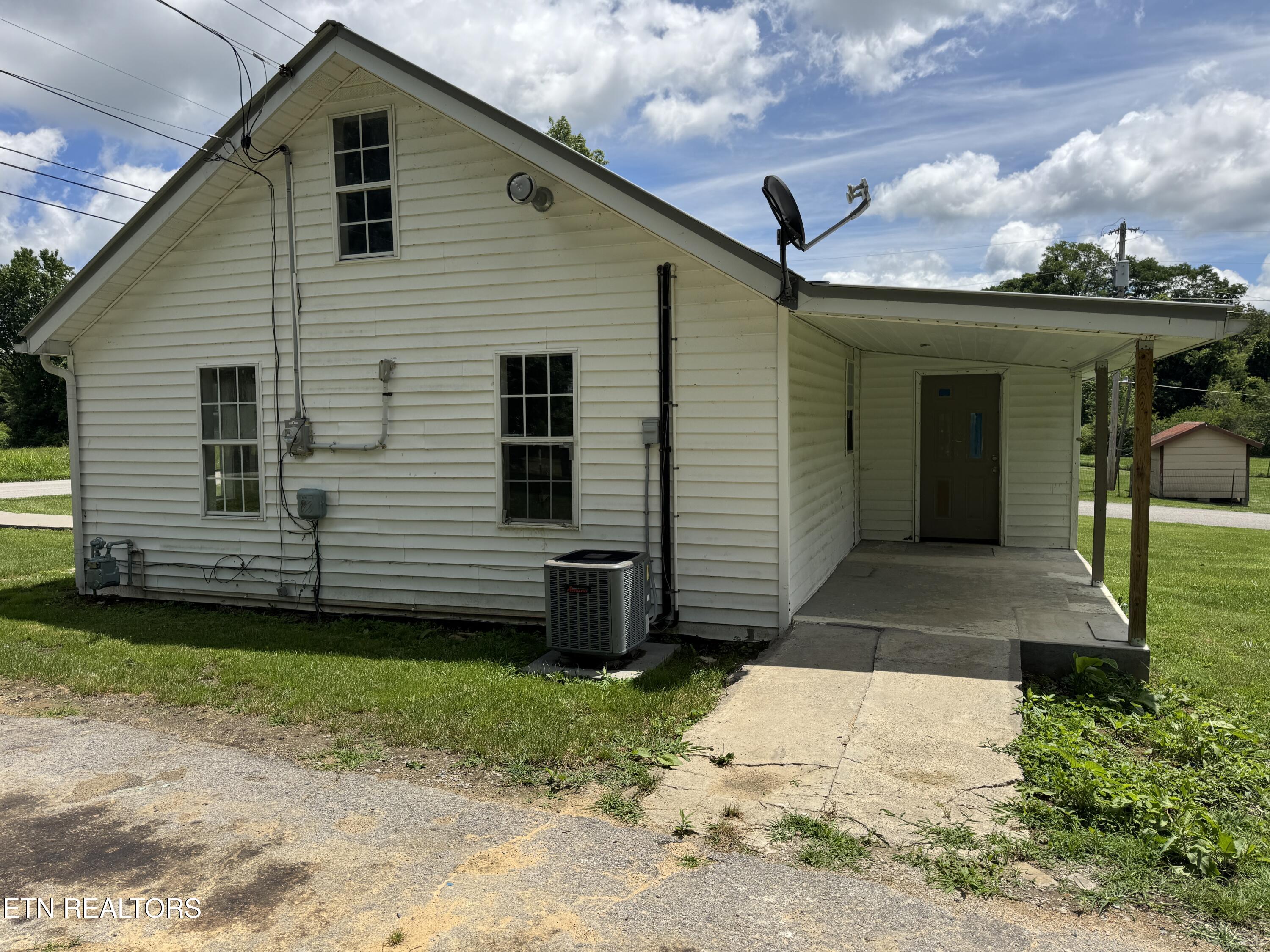 1028 Frank Campbell Road Jamestown TN 38556