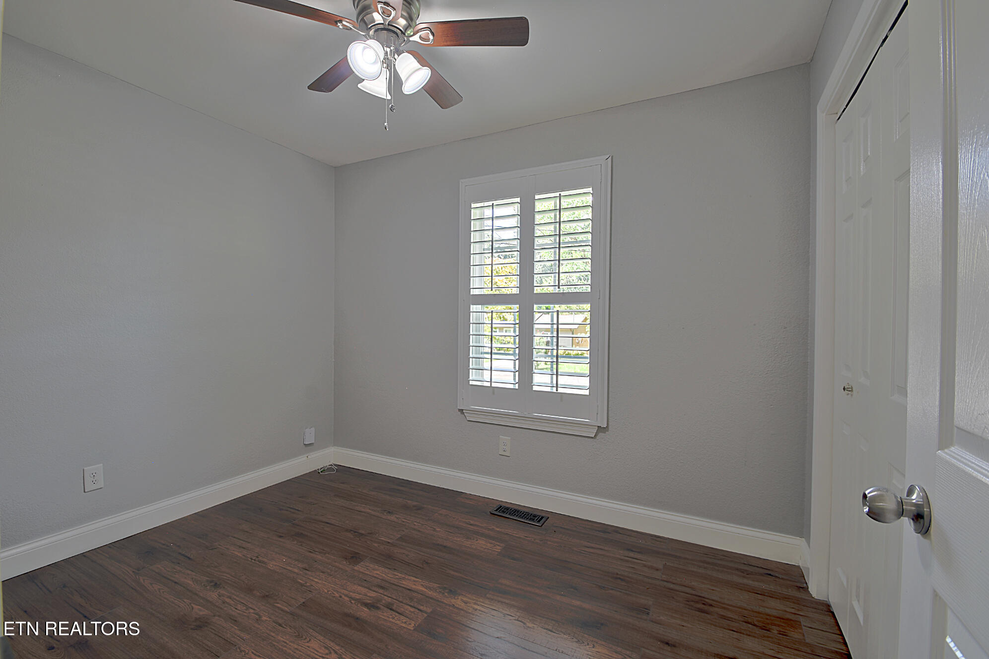 5924 W Pine Lane Knoxville TN 37909