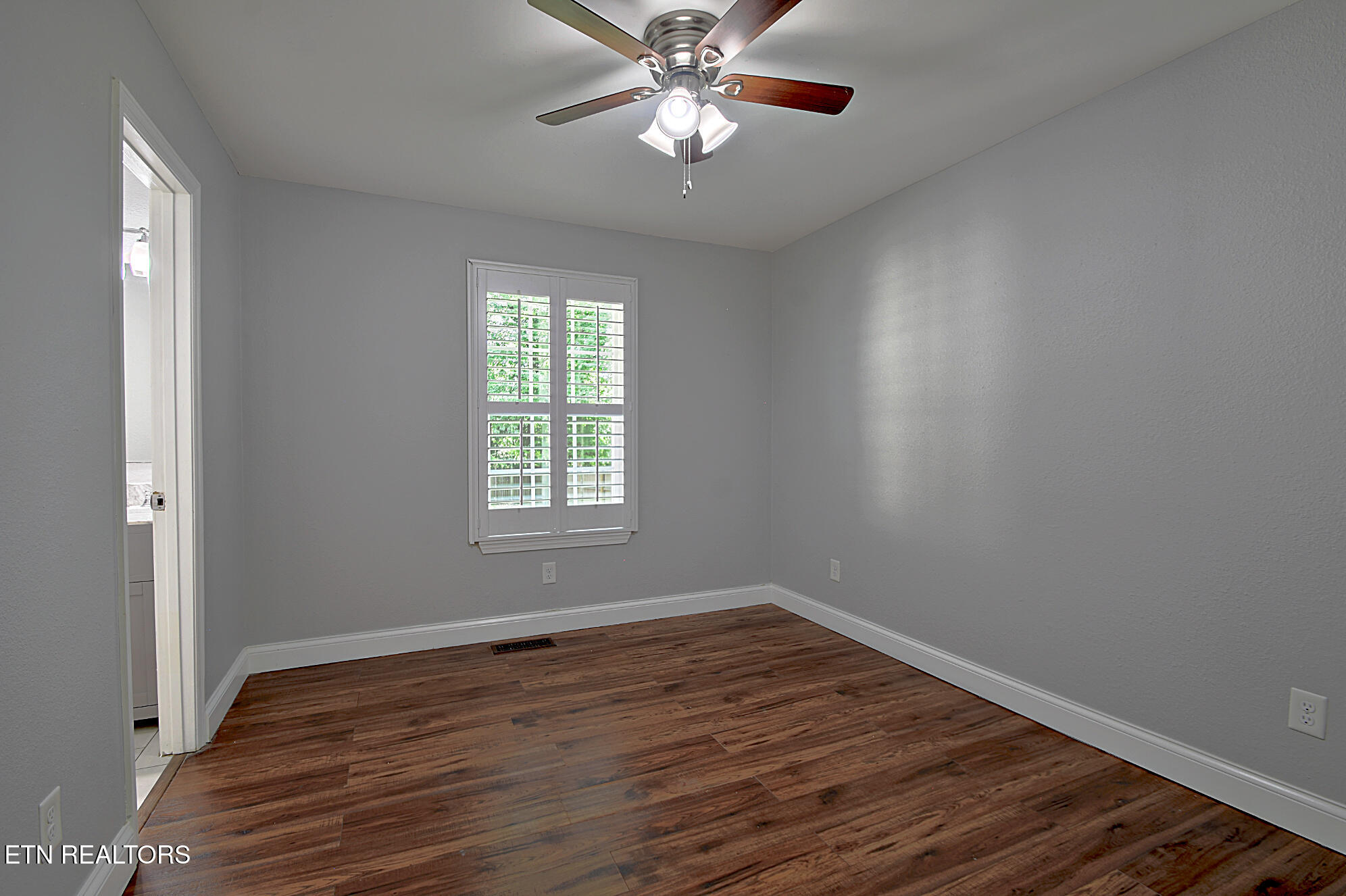 5924 W Pine Lane Knoxville TN 37909