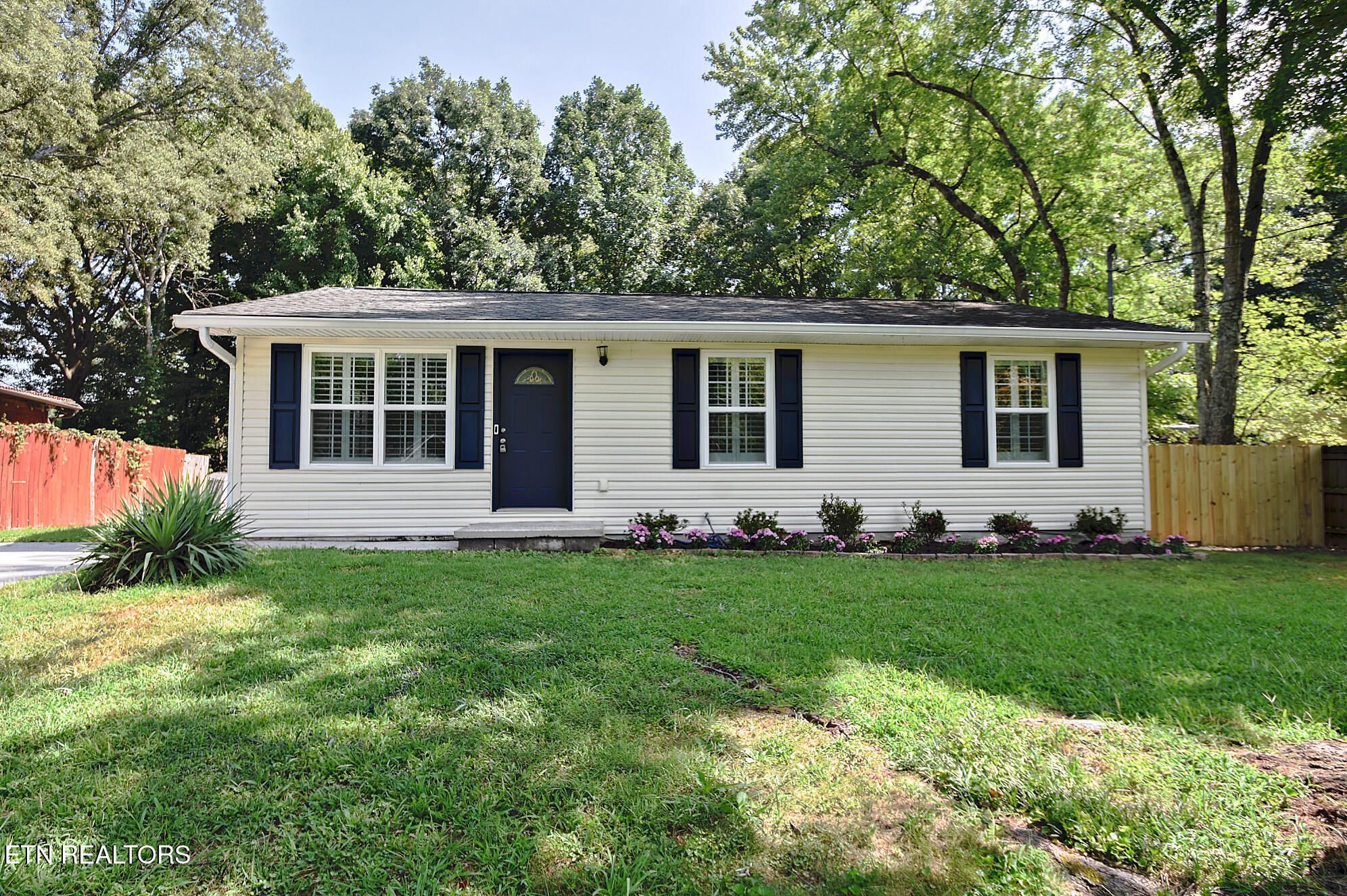 5924 W Pine Lane Knoxville TN 37909