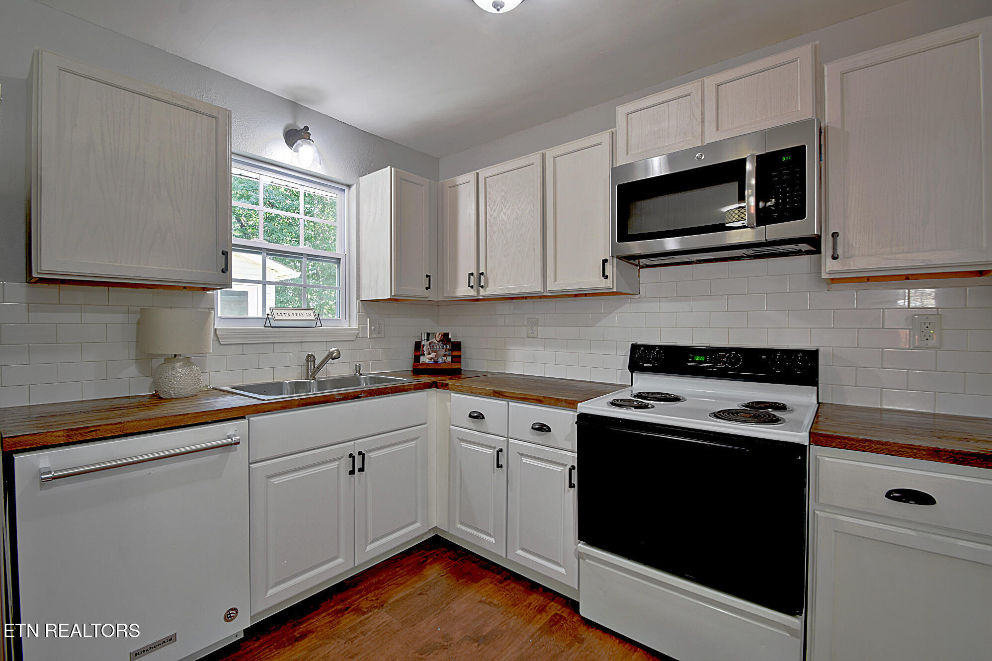 5924 W Pine Lane Knoxville TN 37909