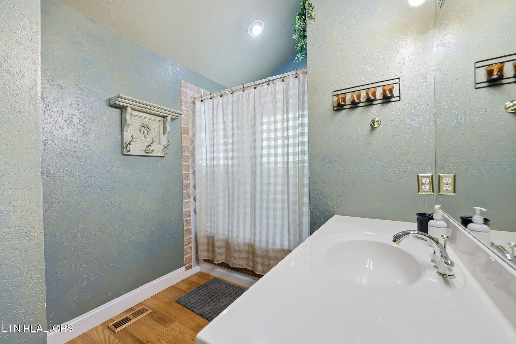 553 Hurricane Hollow Road Maynardville TN 37807