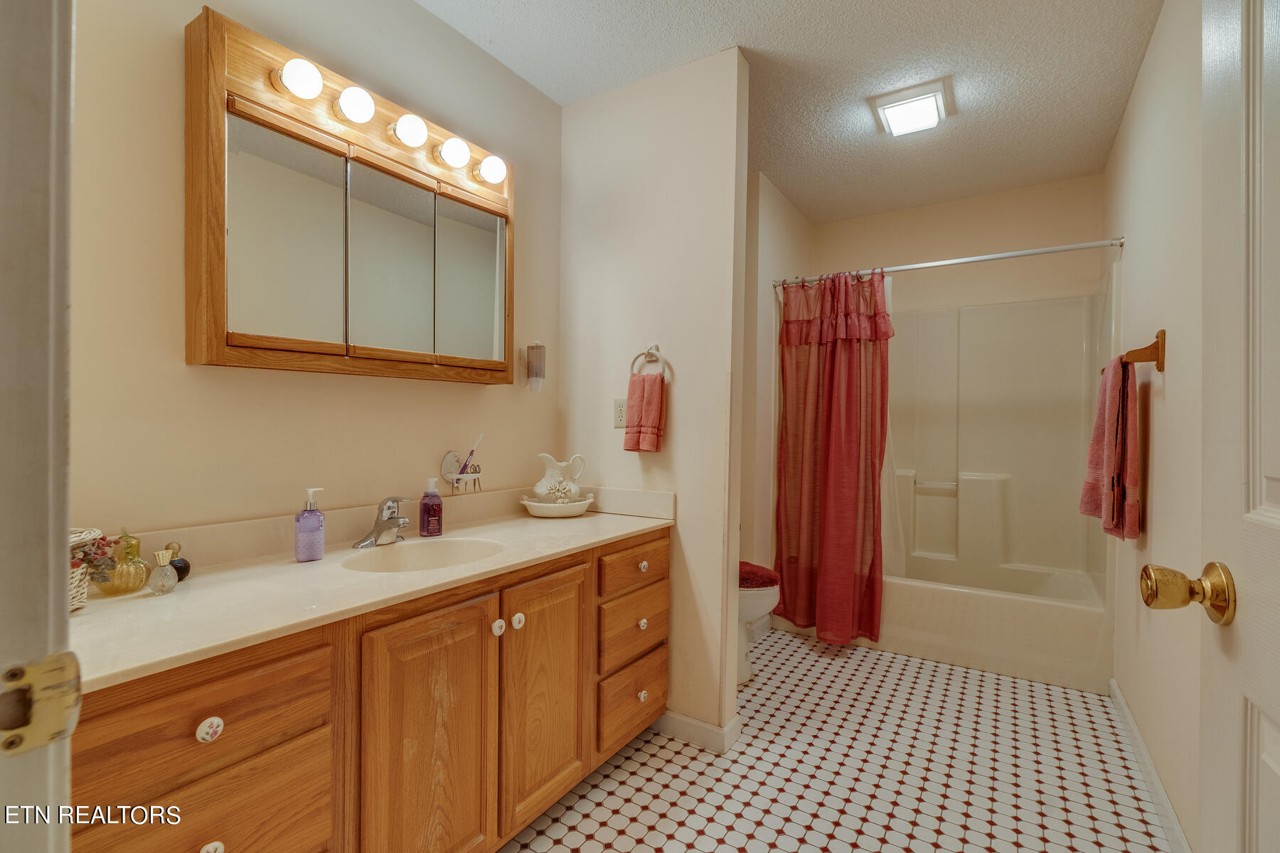 145 Zeb Grindstaff Road Elizabethton TN 37643