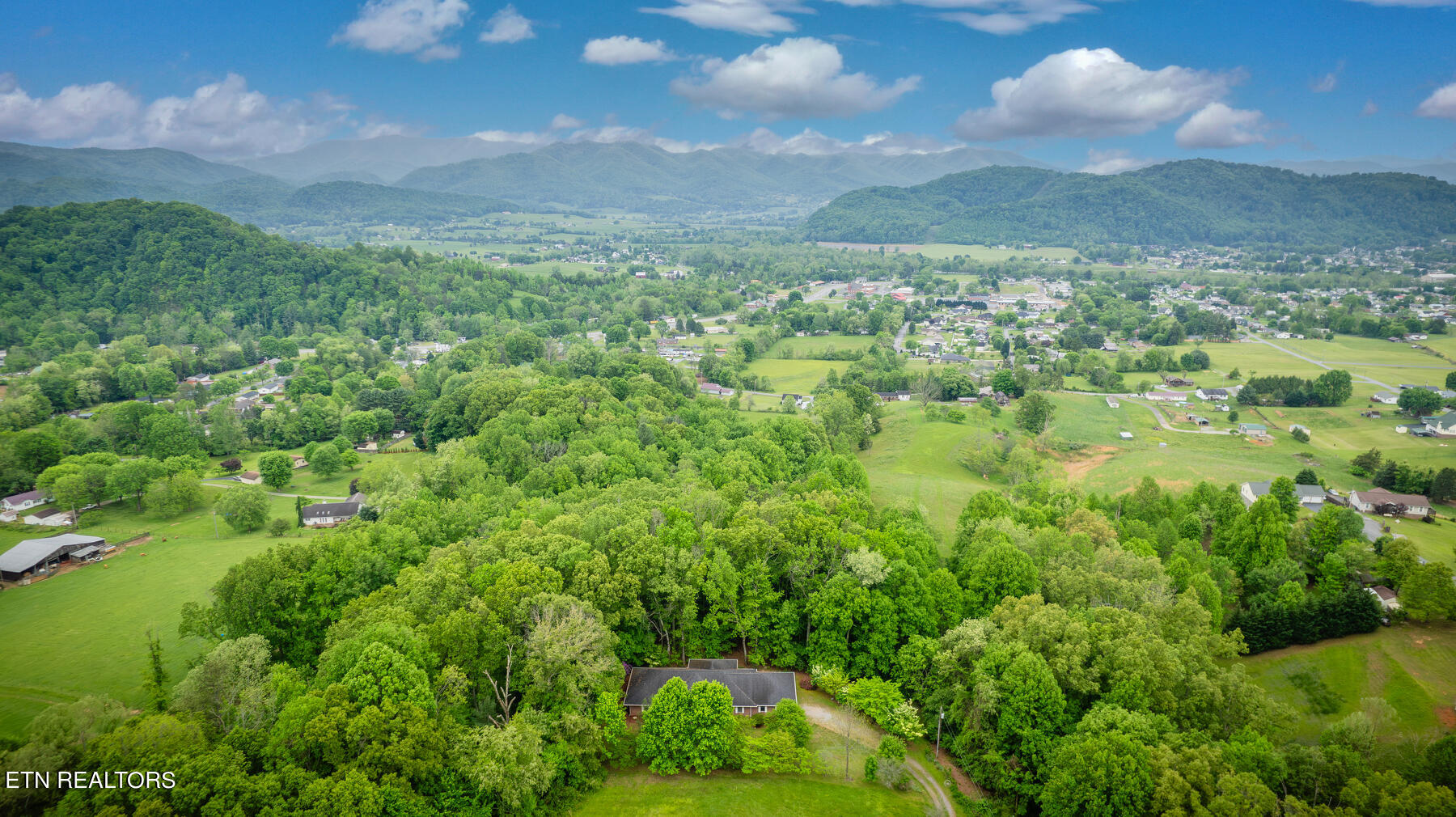 145 Zeb Grindstaff Road Elizabethton TN 37643