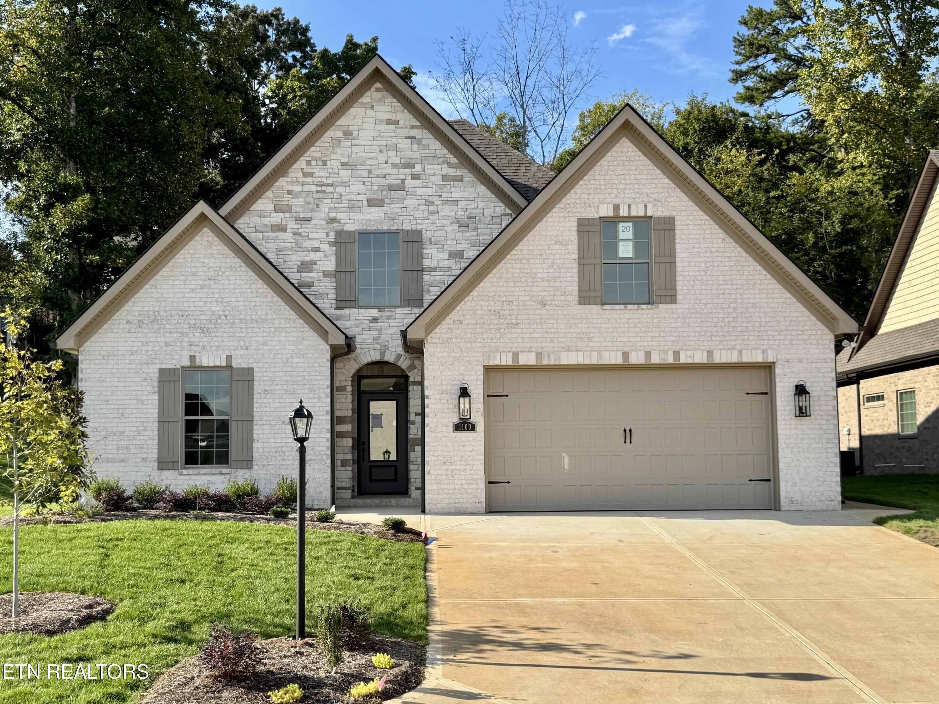 1109 Chardonnay Lane Knoxville TN 37932