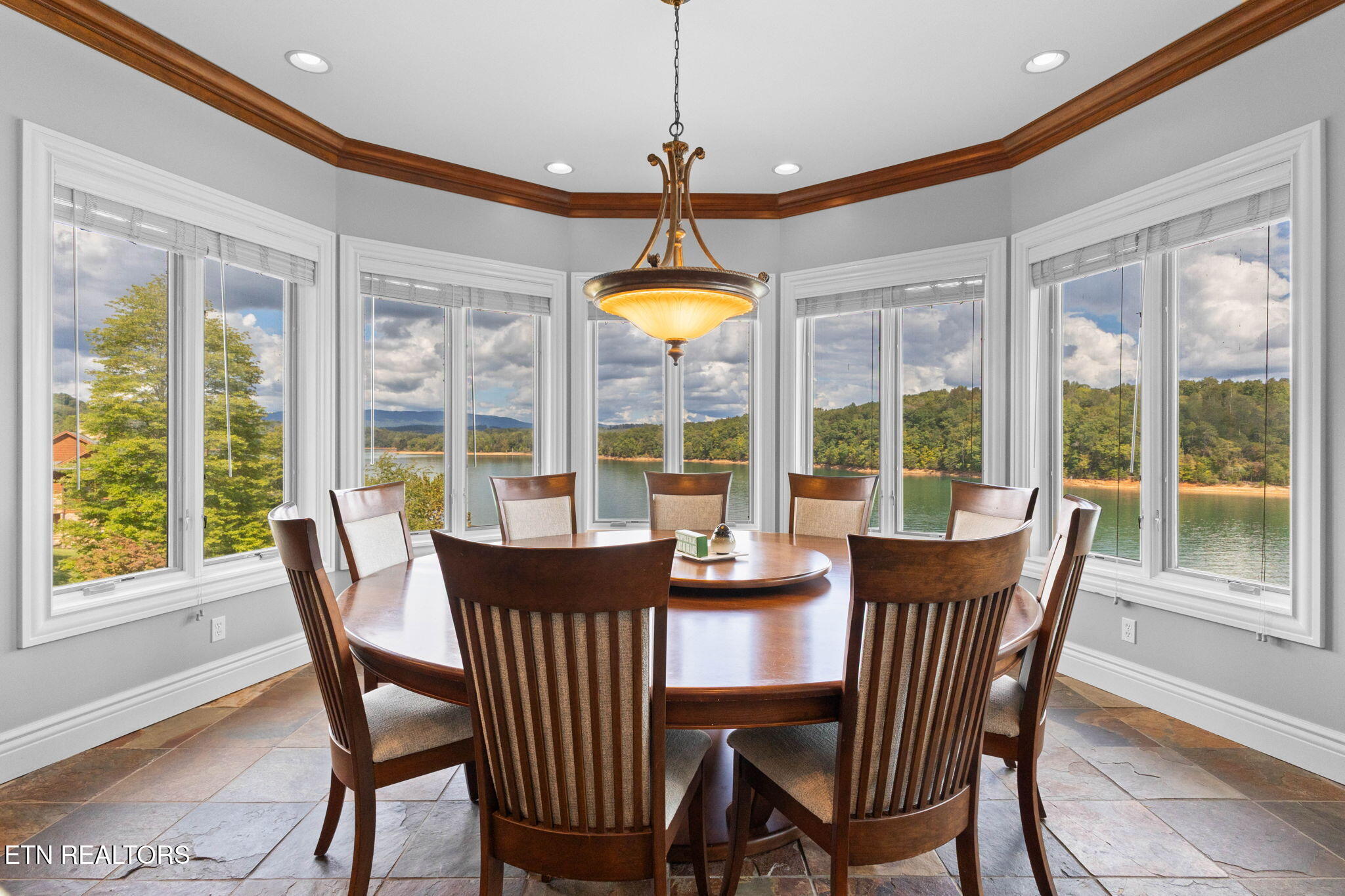 643 Crown Pointe Road Lafollette TN 37766