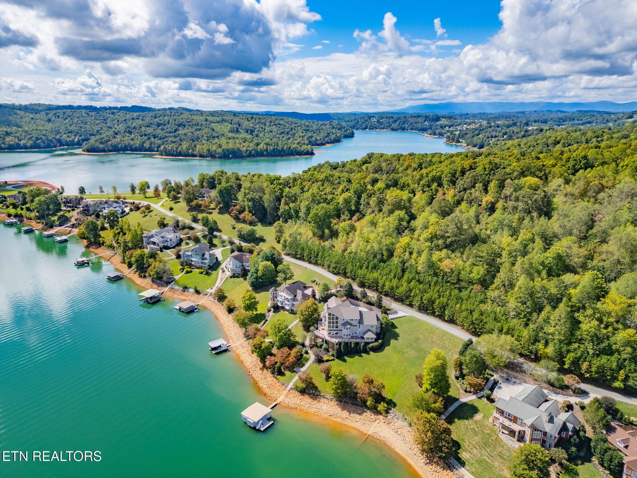 643 Crown Pointe Road Lafollette TN 37766