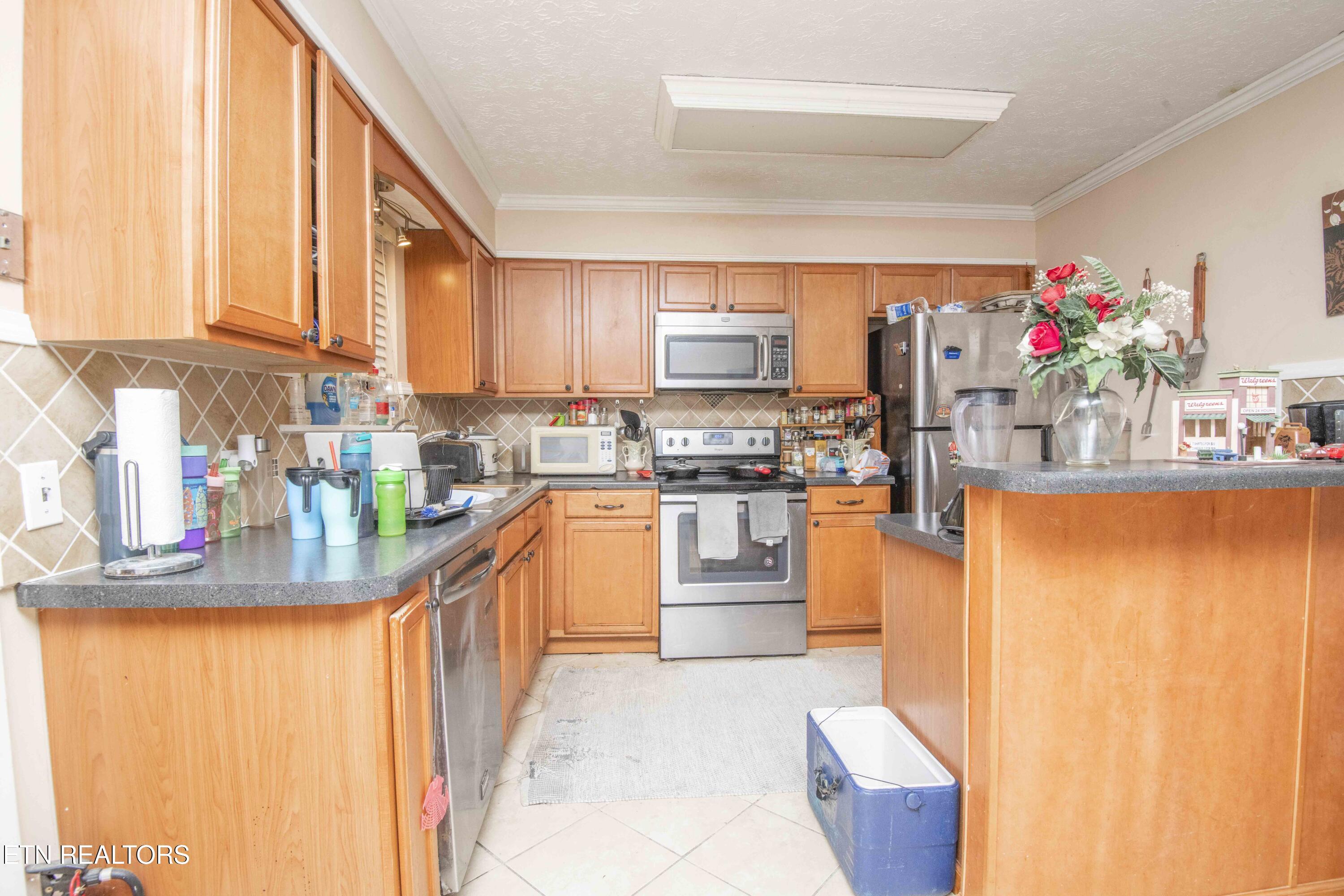 223 White Oak Lane Heiskell TN 37754