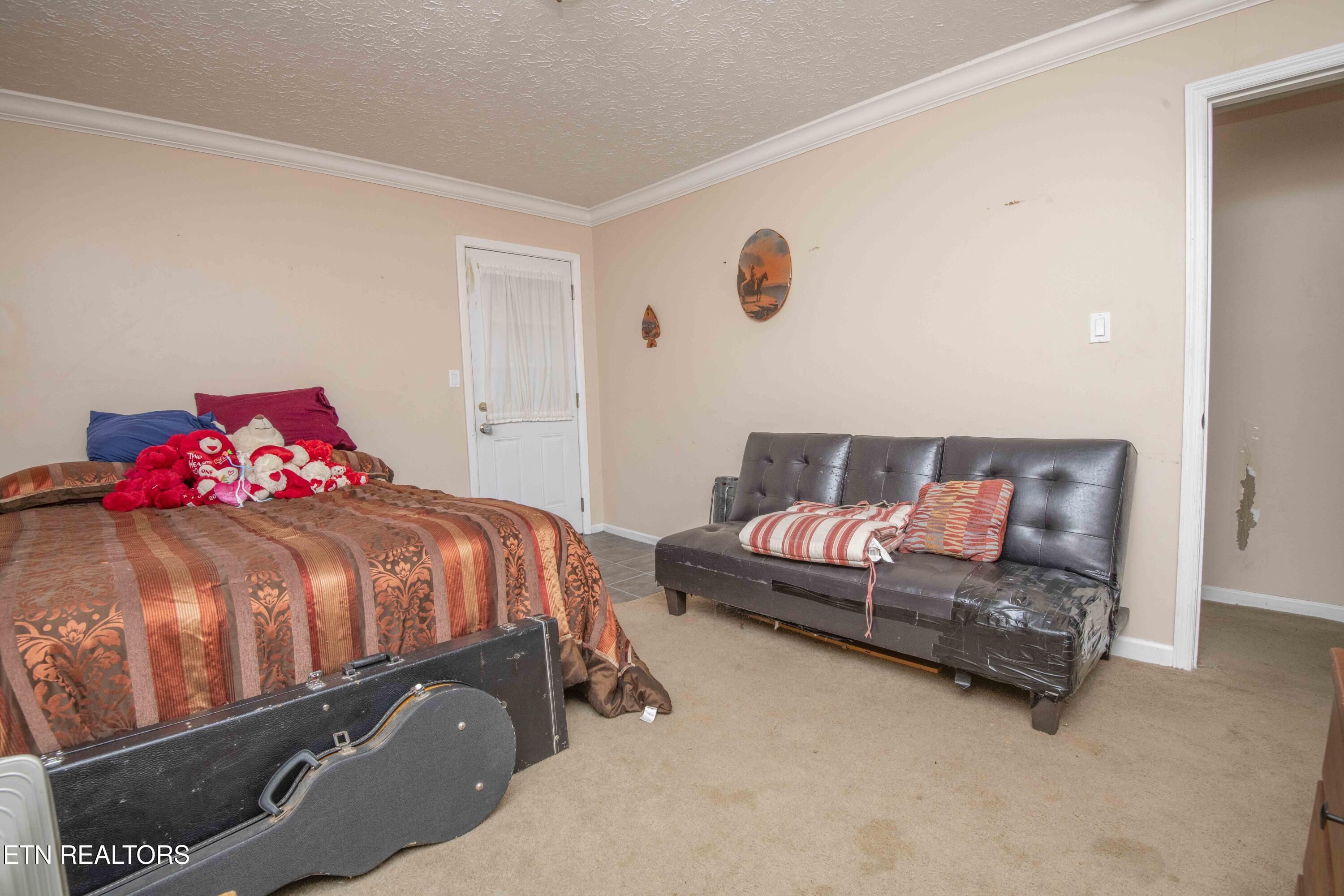 223 White Oak Lane Heiskell TN 37754