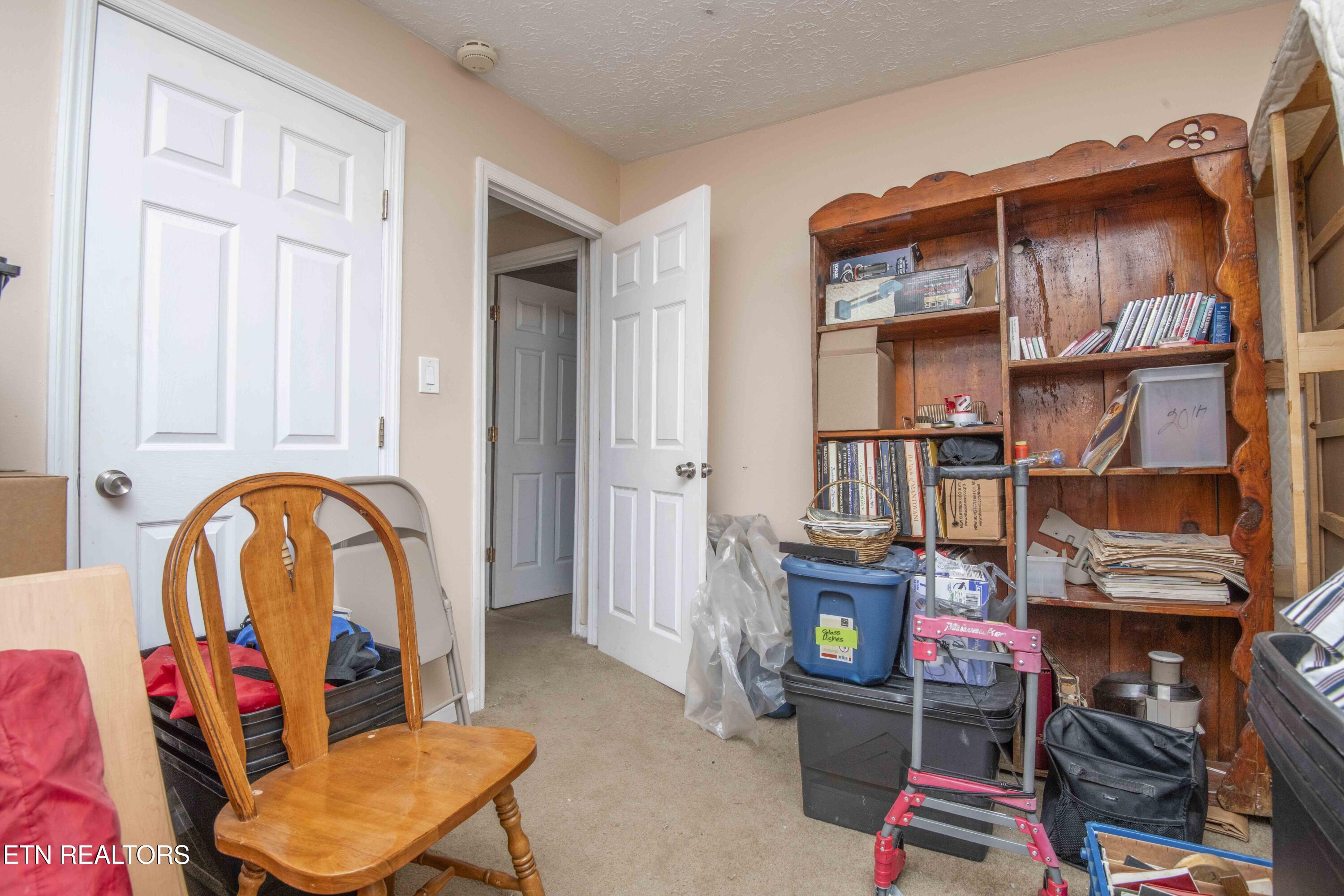 223 White Oak Lane Heiskell TN 37754